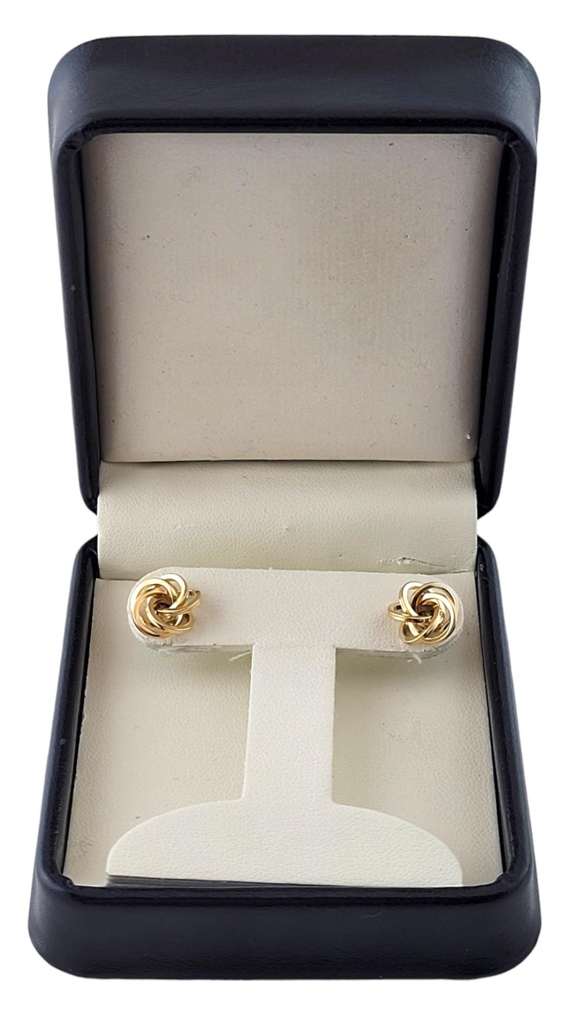 14 Karat Gelbgold Knoten-Ohrringe #17762 im Angebot 2