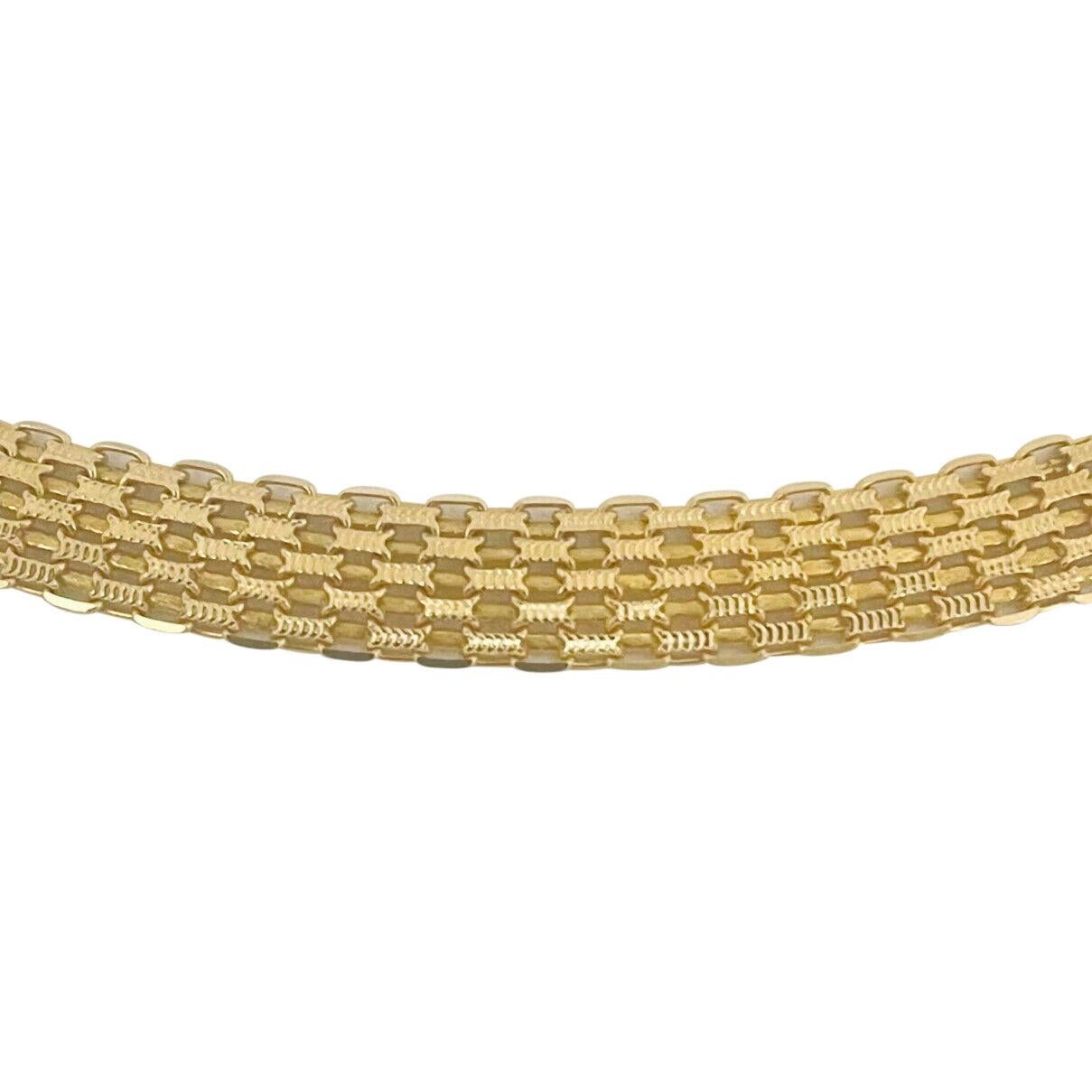 14 Karat Yellow Gold Ladies Bismark Link Chain Necklace Italy  In Good Condition In Guilford, CT