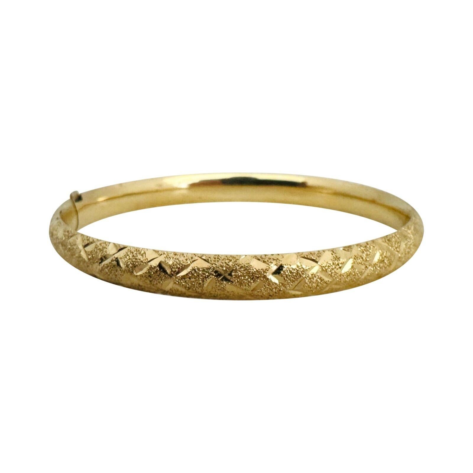 14 Karat Gelbgold Damen Diamantschliff Texturierter Armreif Armband im Zustand „Gut“ in Guilford, CT