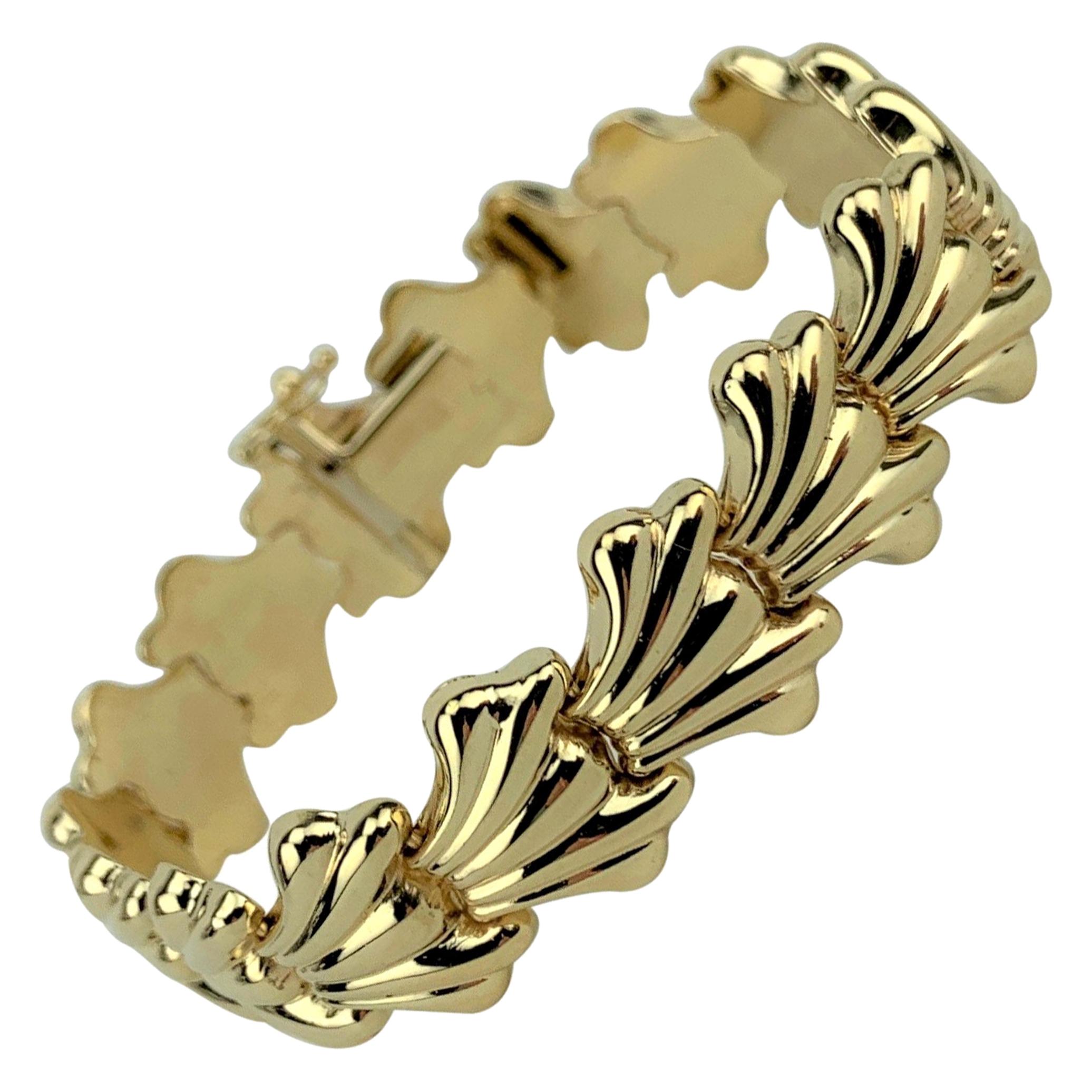 14 Karat Yellow Gold Ladies Fancy Shell Design Link Bracelet