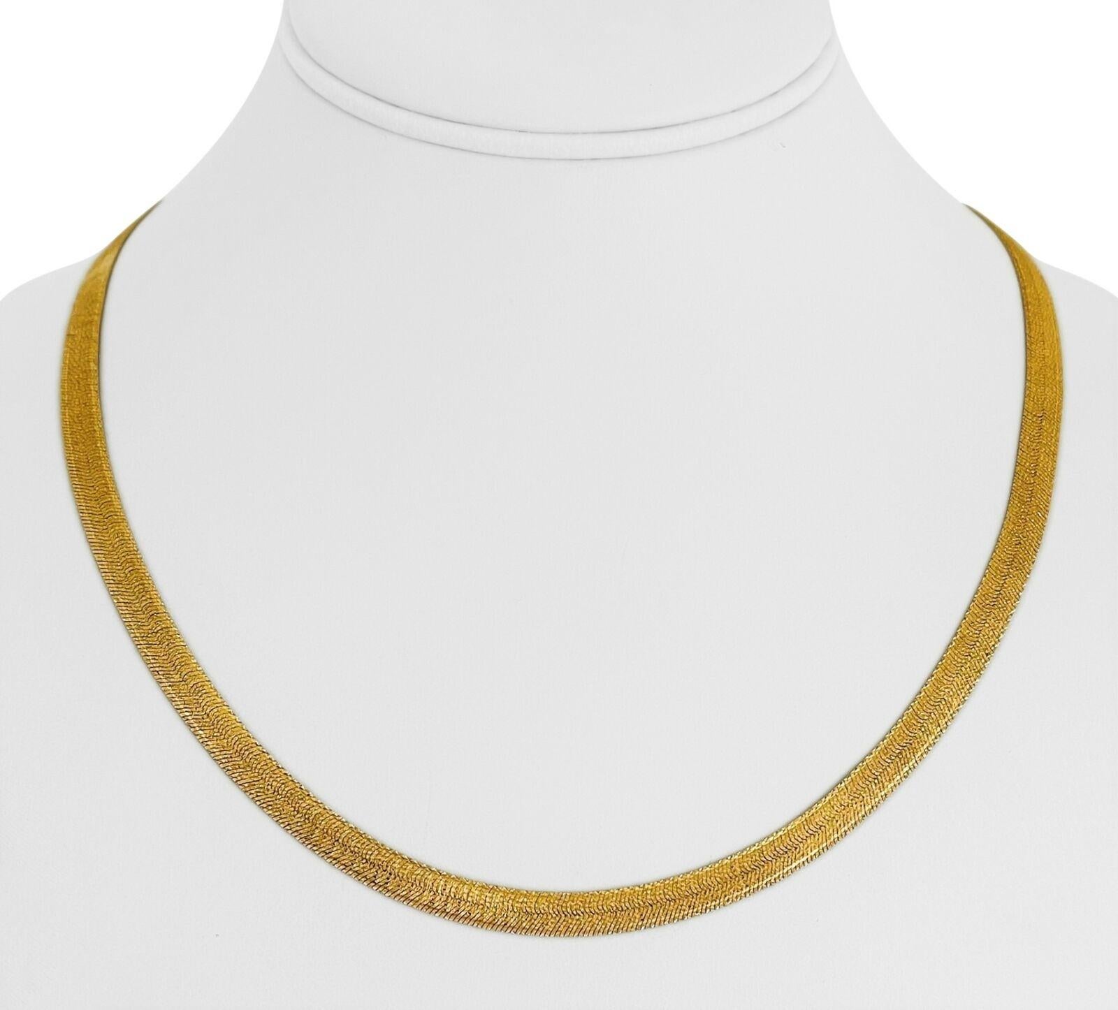 14 Karat Yellow Gold Ladies Fancy Textured Herringbone Necklace Italy 6