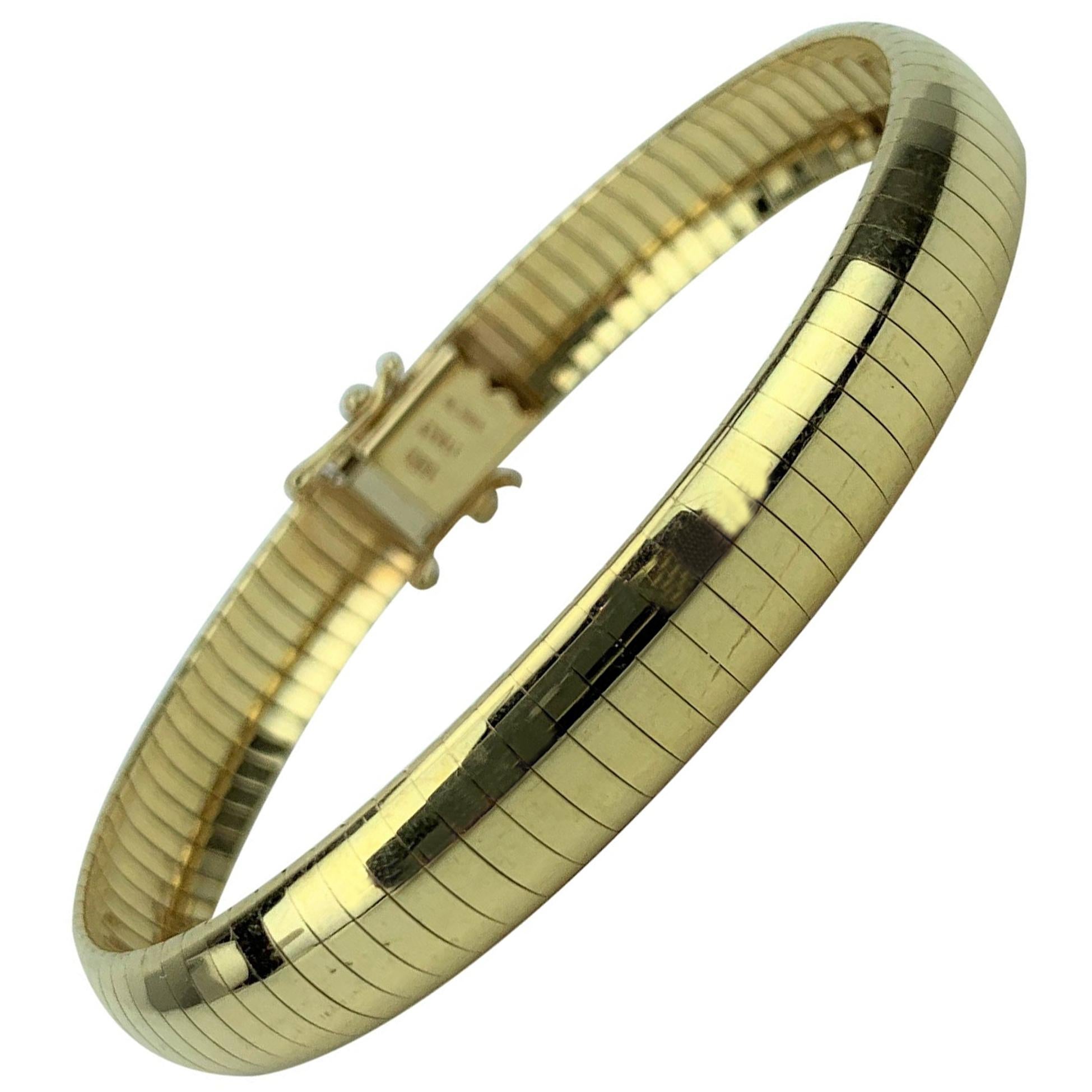 14 Karat Yellow Gold Ladies Omega Link Chain Bracelet