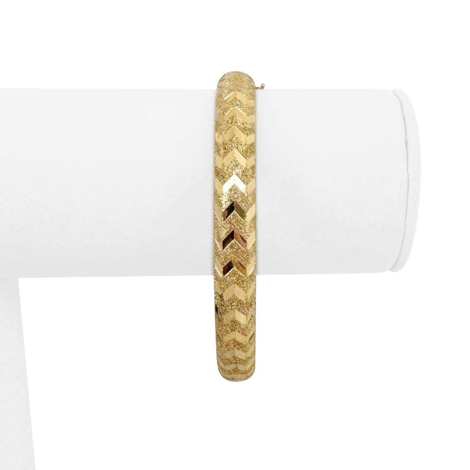 14k Yellow Gold 10.8g Ladies Sparkling 8mm Textured Fancy Bangle Bracelet 7.25