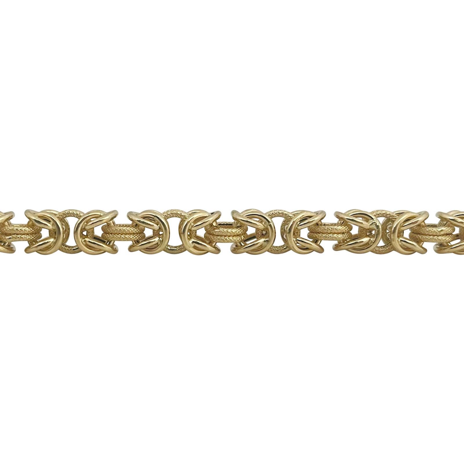 14 Karat Yellow Gold Ladies Squared Byzantine Link Bracelet Italy  In Good Condition For Sale In Guilford, CT