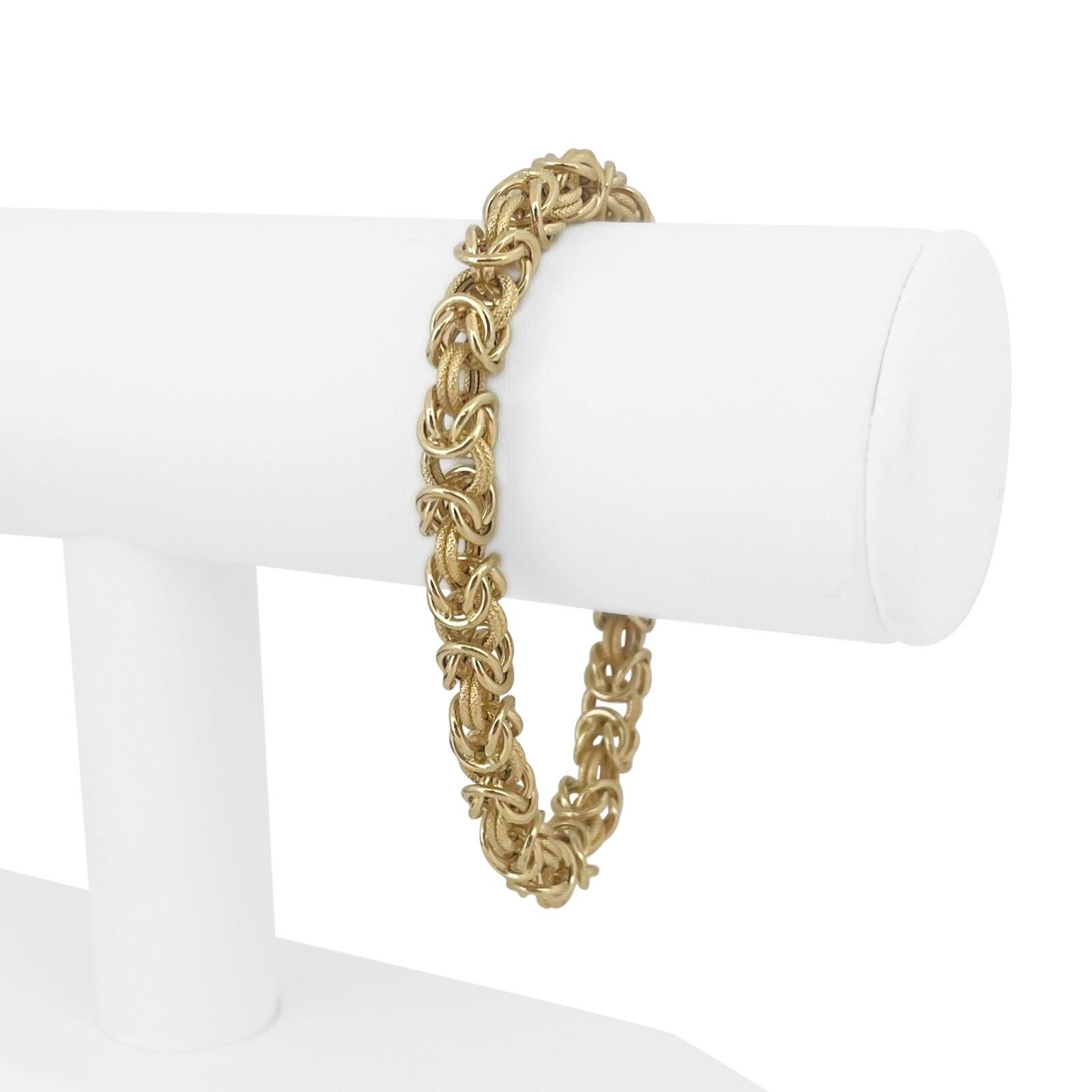 14 Karat Yellow Gold Ladies Squared Byzantine Link Bracelet Italy  For Sale 5