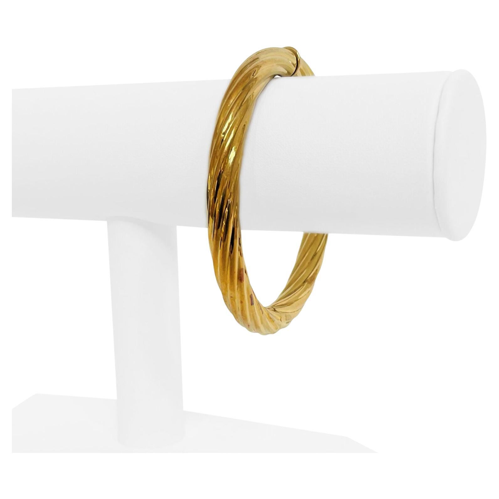UnoAErre Gold Link Bracelet For Sale at 1stDibs