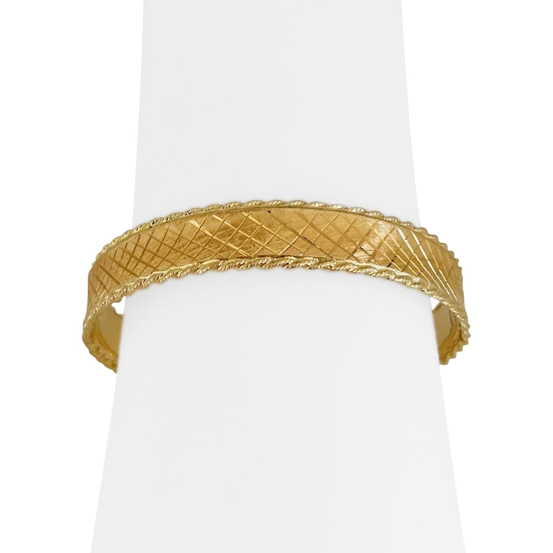 14 Karat Yellow Gold Ladies Vintage Fancy Design Bangle Bracelet 2