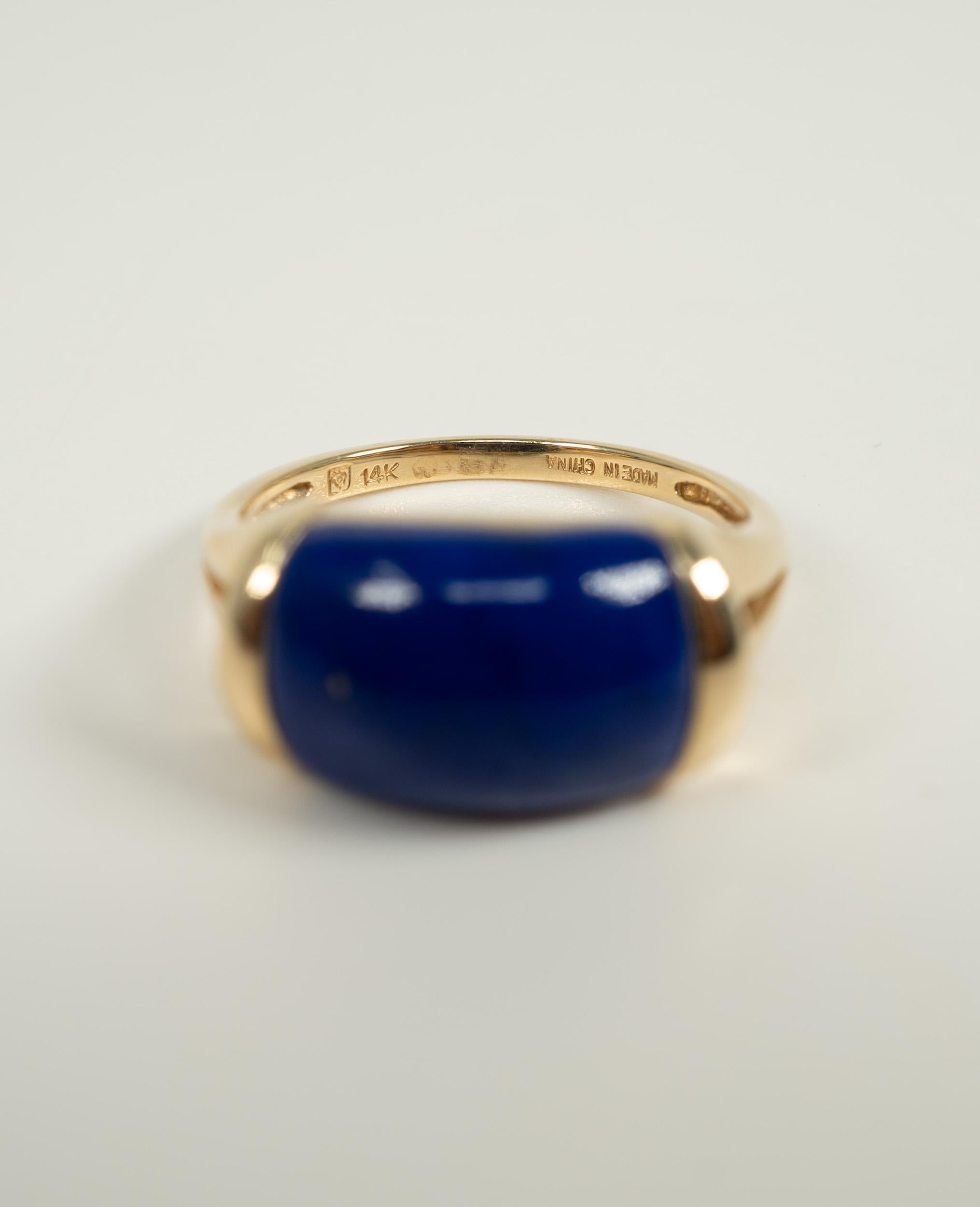 14 Karat Yellow Gold Lapis Lazuli Ring In Good Condition In Dallas, TX