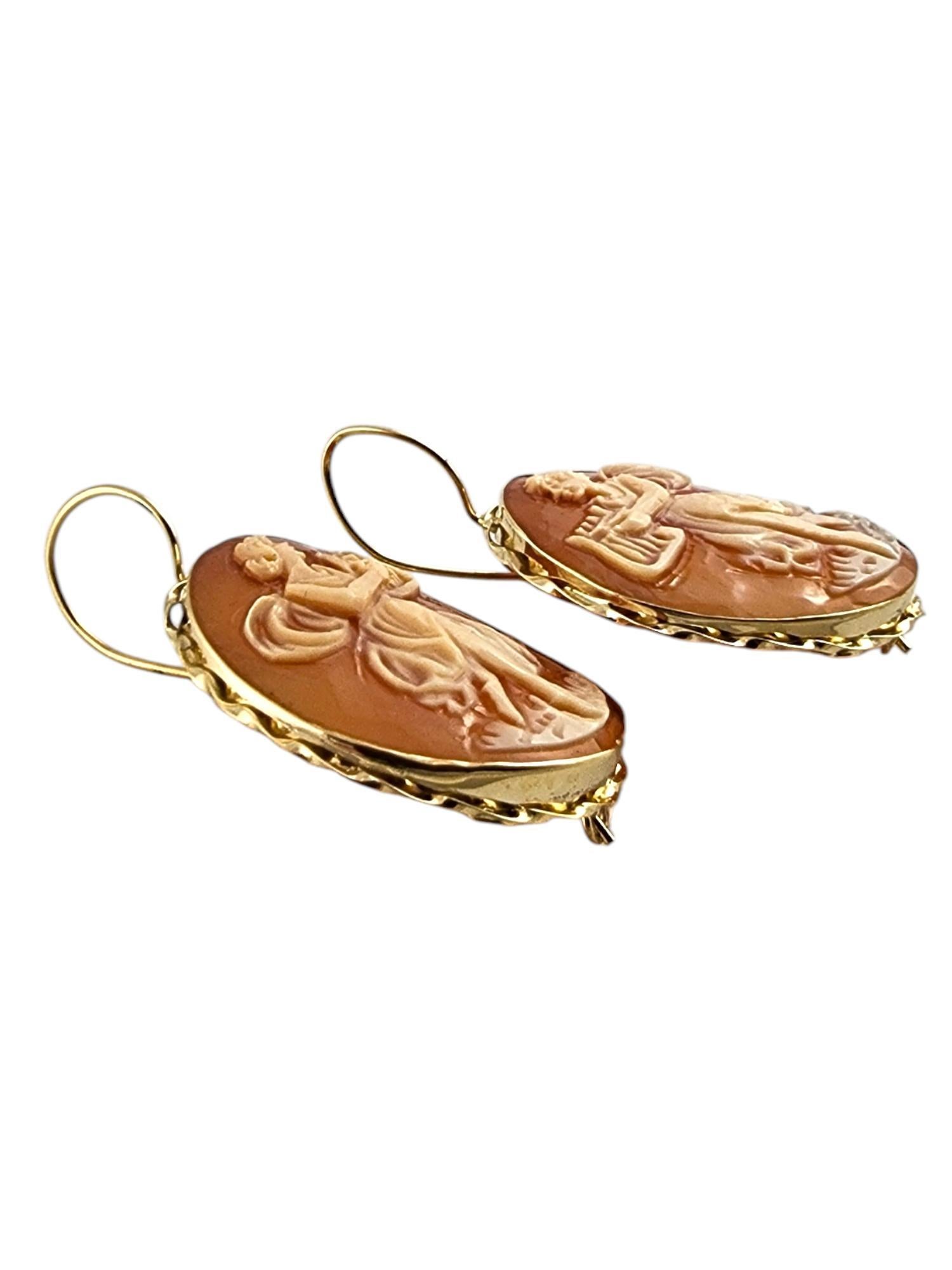 14 Karat Yellow Gold Large Cameo Dangle Earrings

These beautiful large cameo earrings were meticulously crafted from 14K yellow gold!

Size: 43.59mm X 24.93mm X 5.27mm

Weight: 6.2 g/ 4.0 dwt

Hallmark: 14K Italy 561 NA

Very good condition,