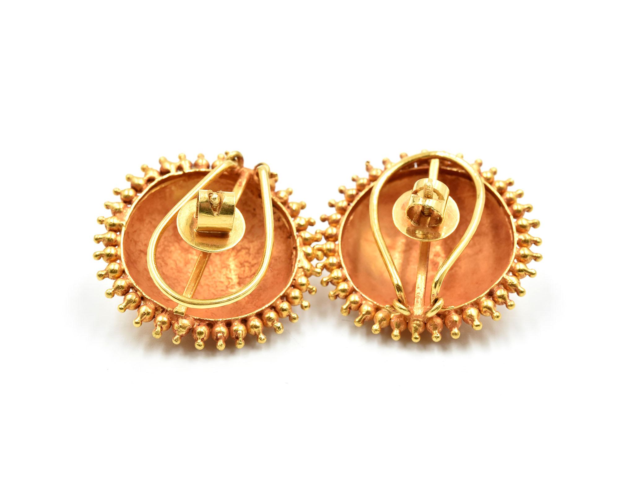 Modern 14 Karat Yellow Gold Large Circle Hoop Earrings