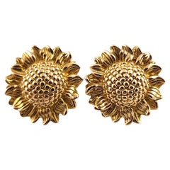 Vintage 14 Karat Yellow Gold Large Daisy Stud Earrings #19189