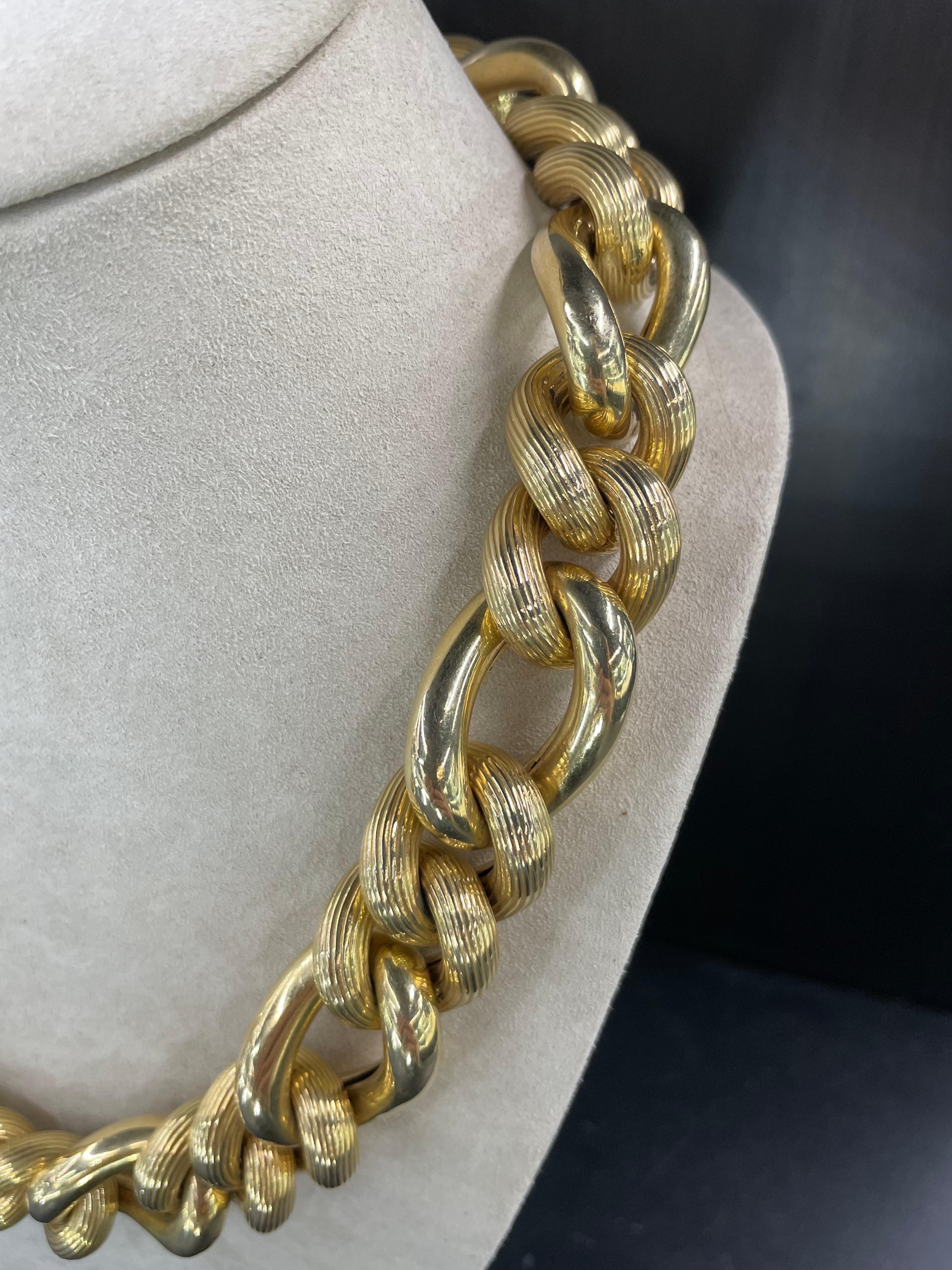 14 Karat Yellow Gold Large Figaro Link Necklace 139 Grams Made In Italy 2