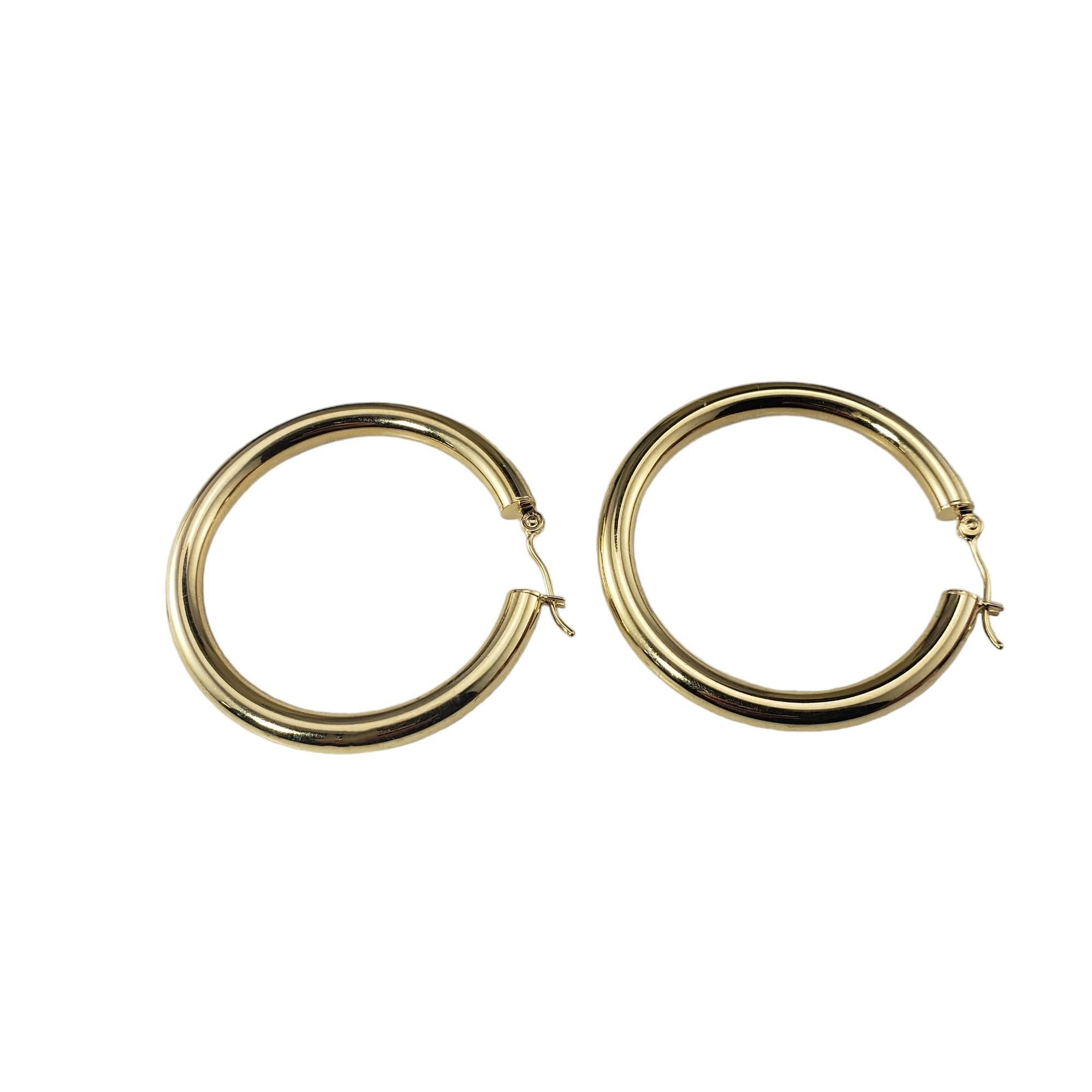 14 Karat Yellow Gold Large Hoop Earrings #17281 In Good Condition In Washington Depot, CT