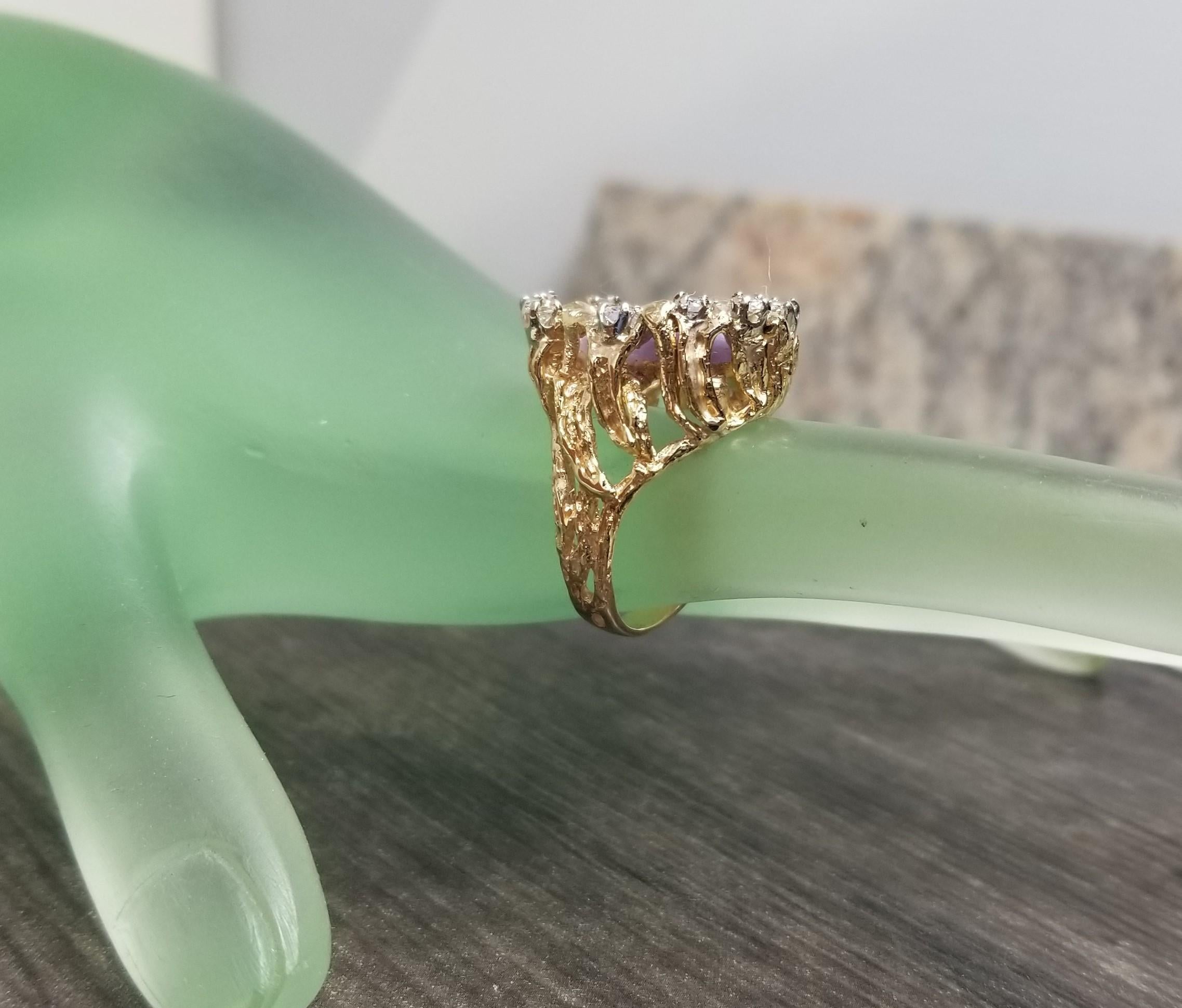 14 Karat Yellow Gold Lavender Jade and Diamond Cocktail Ring For Sale 2