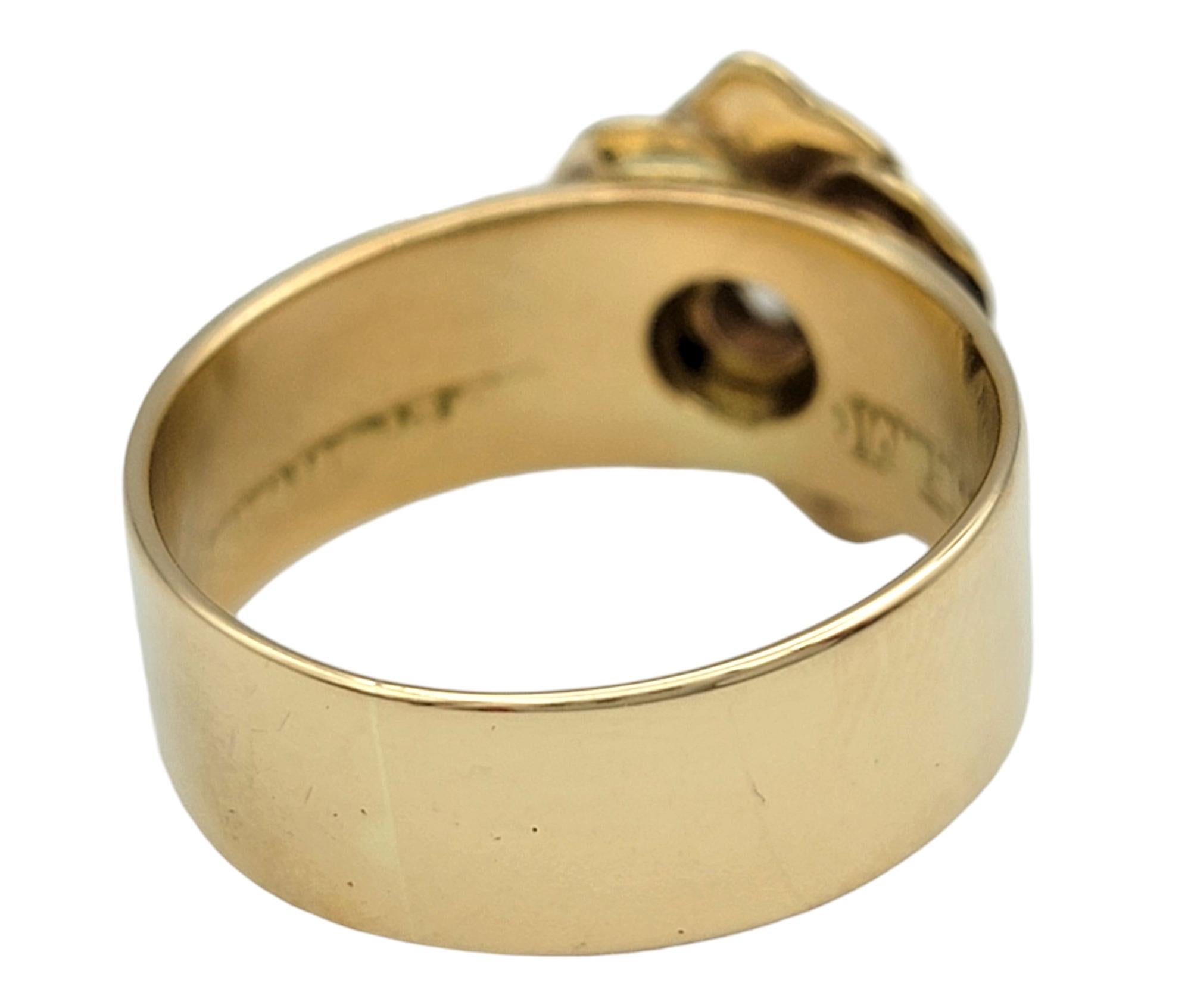 14 Karat Yellow Gold Leaf Motif Wide Band Ring with Solitaire Round Diamond In Good Condition For Sale In Scottsdale, AZ