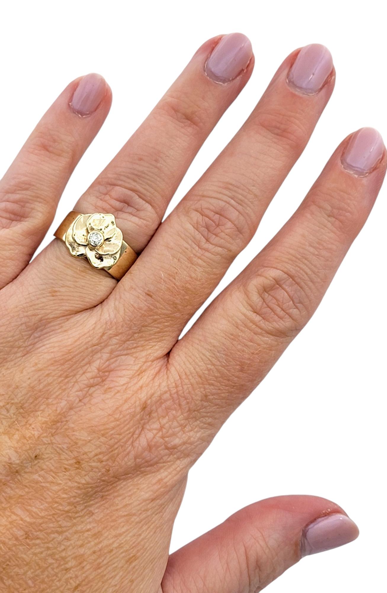 14 Karat Yellow Gold Leaf Motif Wide Band Ring with Solitaire Round Diamond For Sale 1