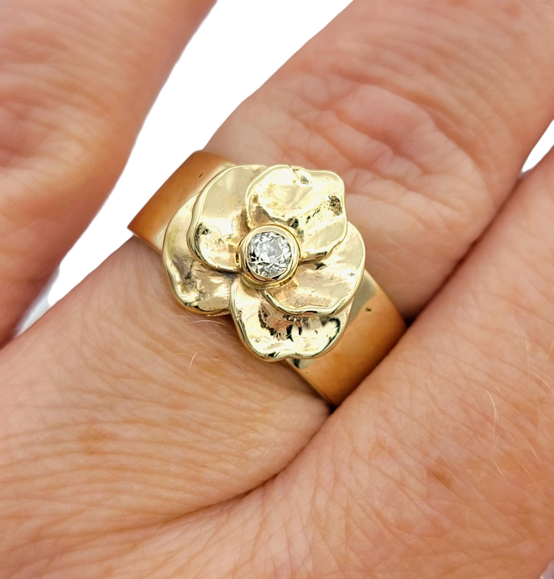 14 Karat Yellow Gold Leaf Motif Wide Band Ring with Solitaire Round Diamond For Sale 2