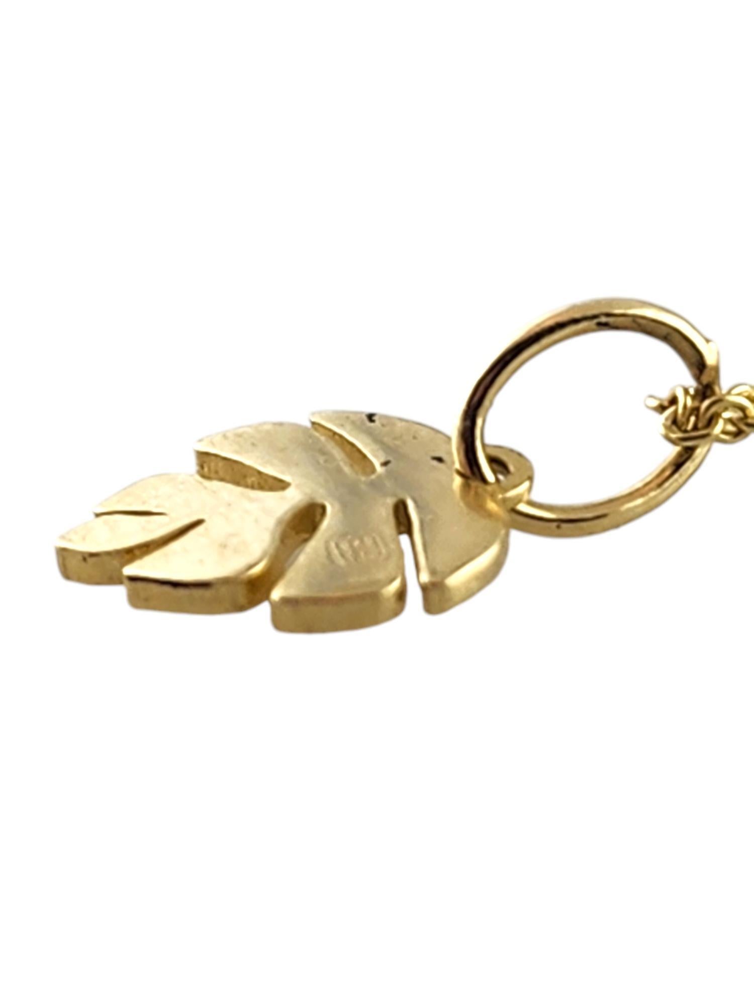 14 Karat Yellow Gold Leaf Pendant Necklace #18884 For Sale 3