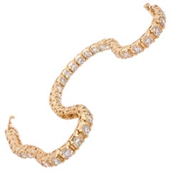 14 Karat Yellow Gold Line Diamond Bracelet