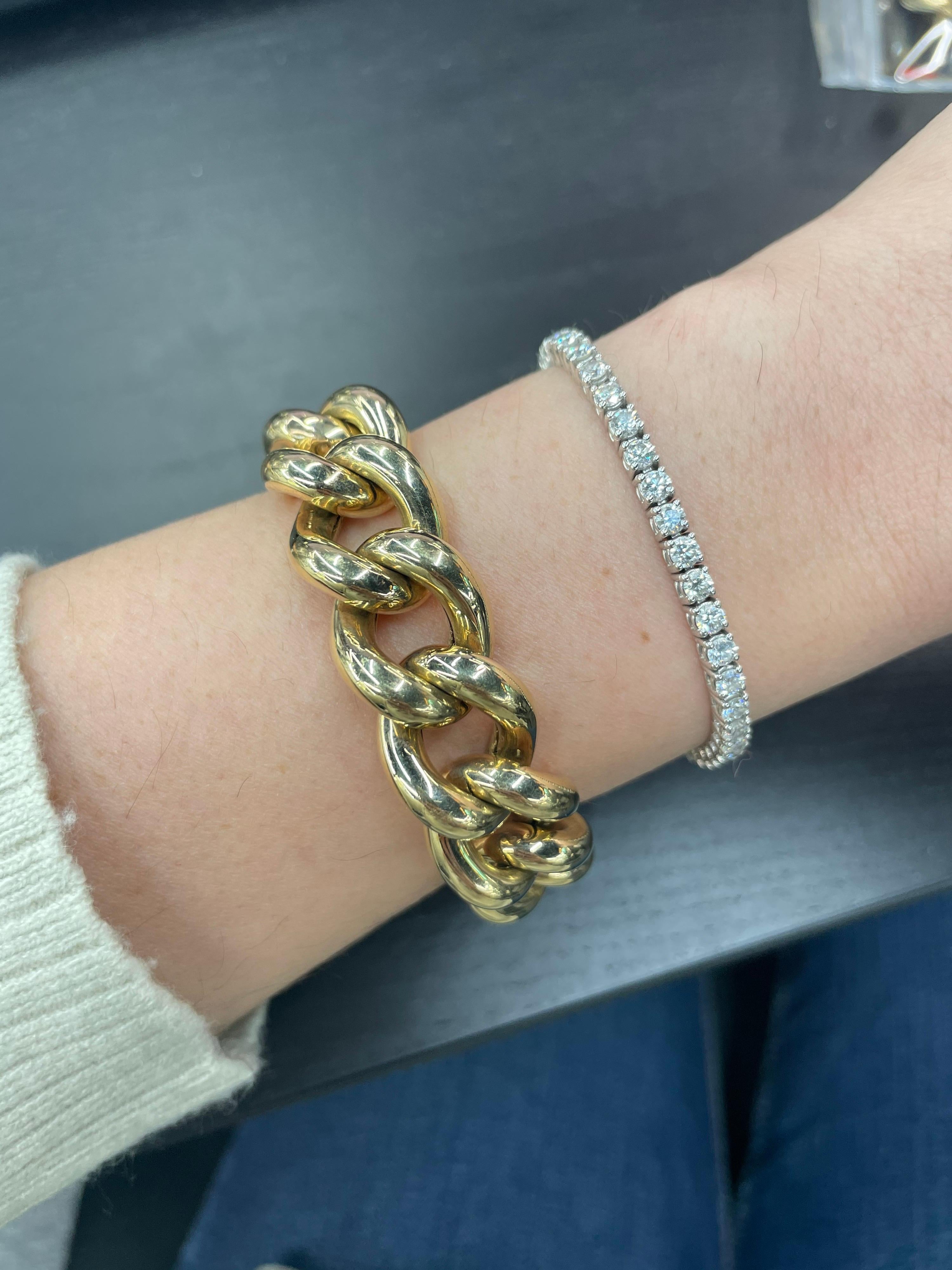 14 Karat yellow gold bracelet 16 links weighing 53.4 grams.
Can be shortened.
More link bracelets available.
Email for more pictures and styles!