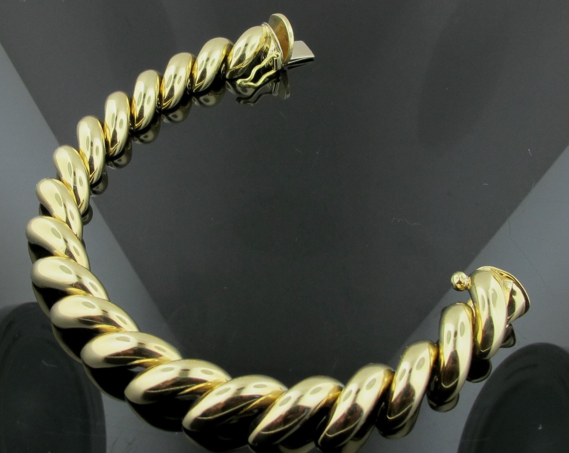 Women's or Men's 14 Karat Yellow Gold Link Bracelet For Sale