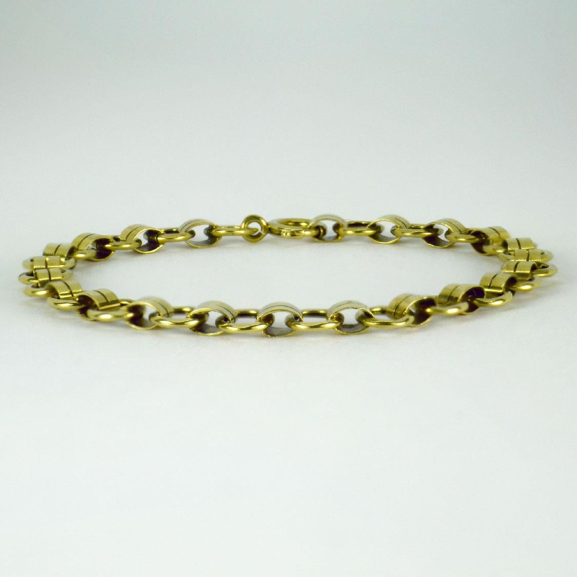 14 Karat Yellow Gold Link Bracelet In Good Condition For Sale In London, GB