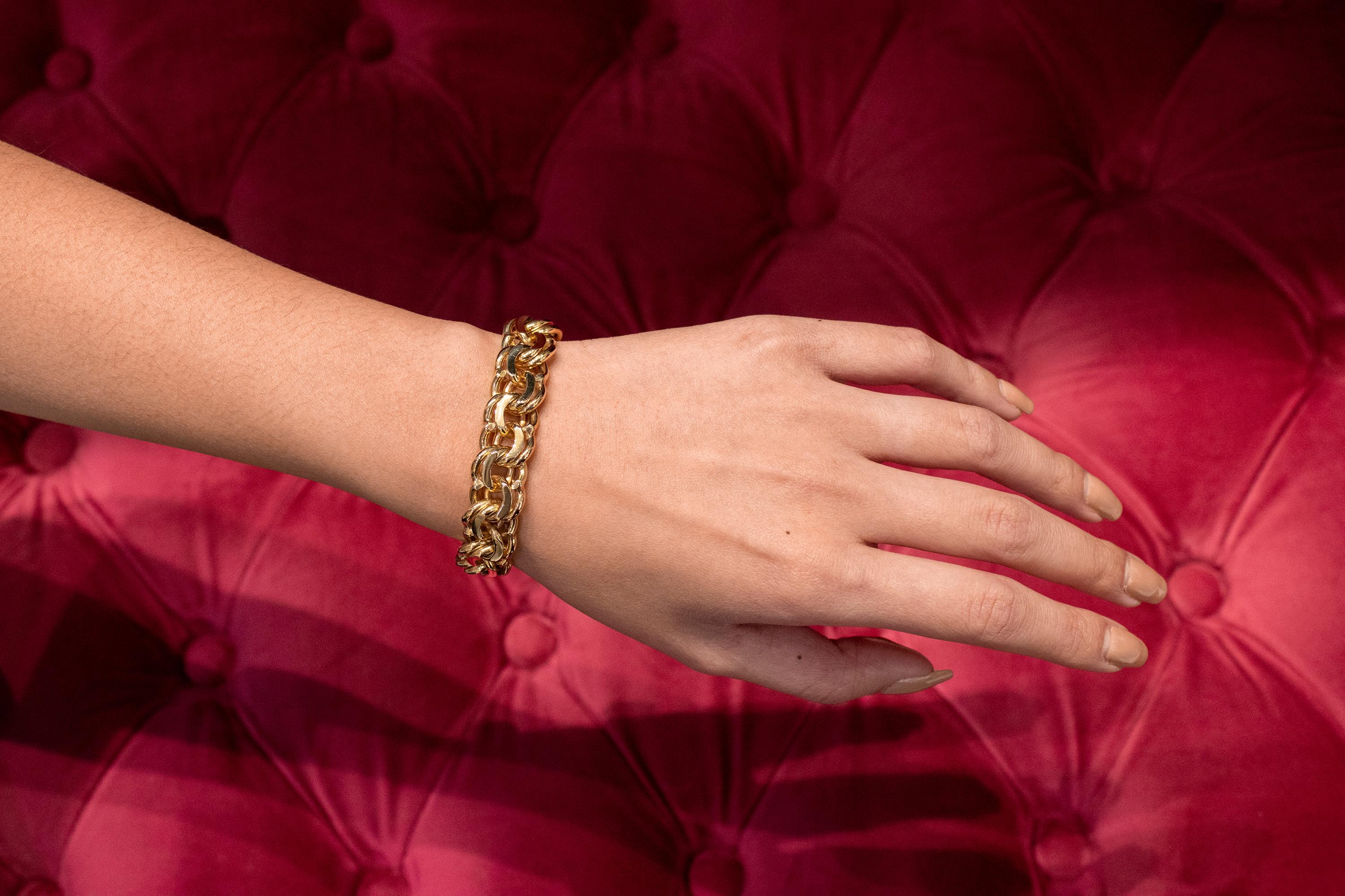 Women's or Men's 14 Karat Yellow Gold Link Bracelet For Sale