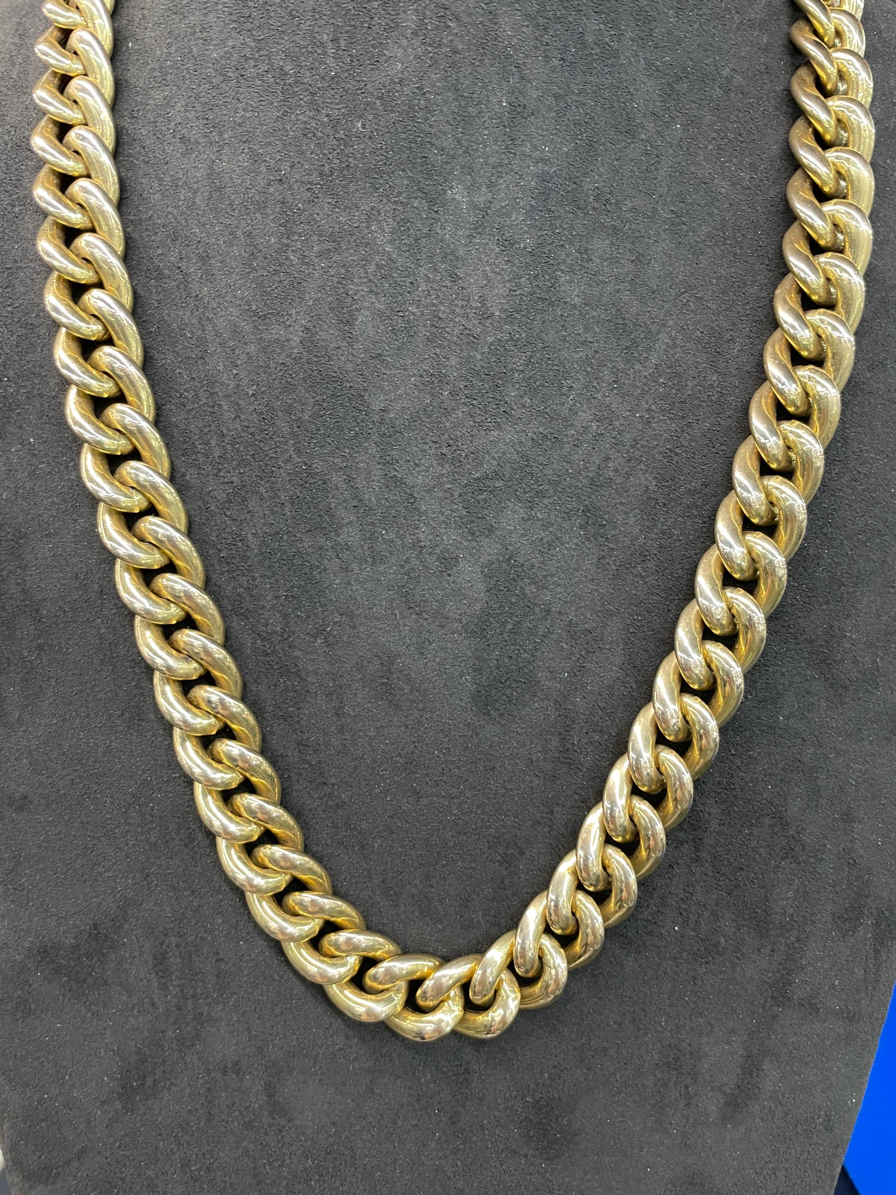 14 Karat Yellow Gold Cuban Link Necklace 47.6 Grams Made in Italy 8 Inches In Excellent Condition For Sale In New York, NY