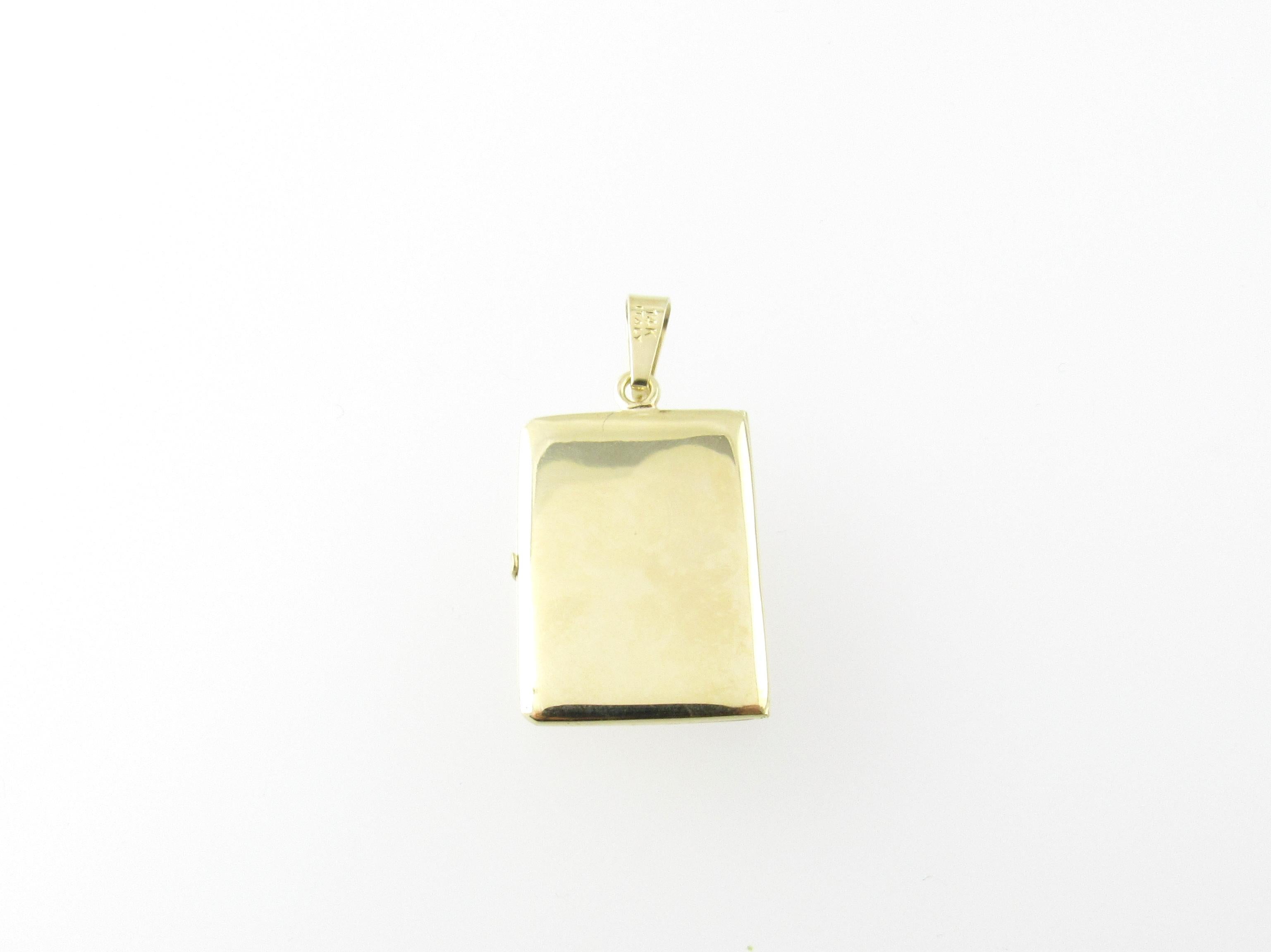 14 Karat Yellow Gold Locket Pendant 1