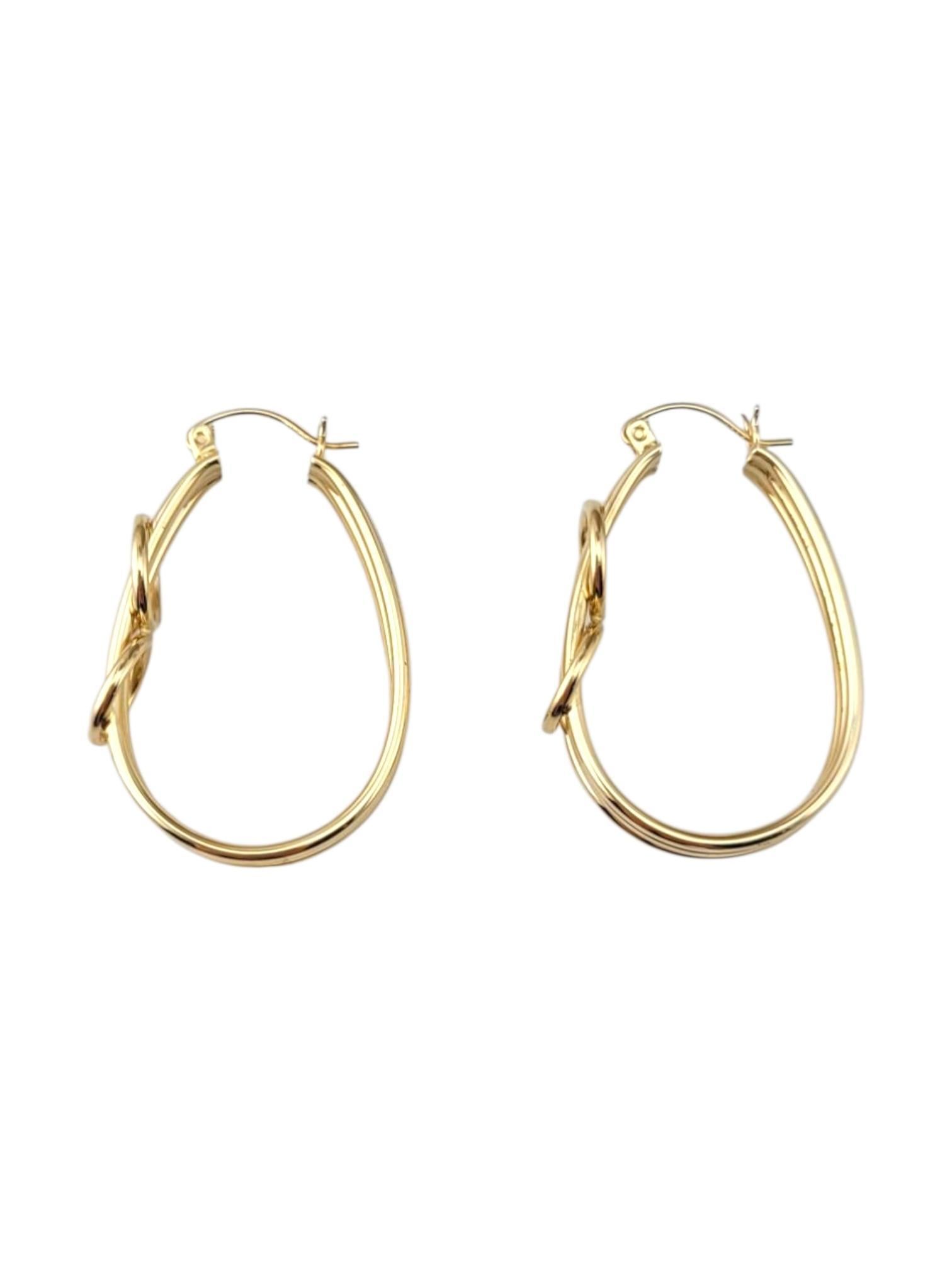 14 Karat Yellow Gold Long Oval Triple Hoop Earrings

These meticulously designed hoop earrings feature a triple hoop design in 14 karat yellow gold. This is standout piece transitions effortlessly from day to night.

Size: 36.8 mm X 25.9 mm X 9.6
