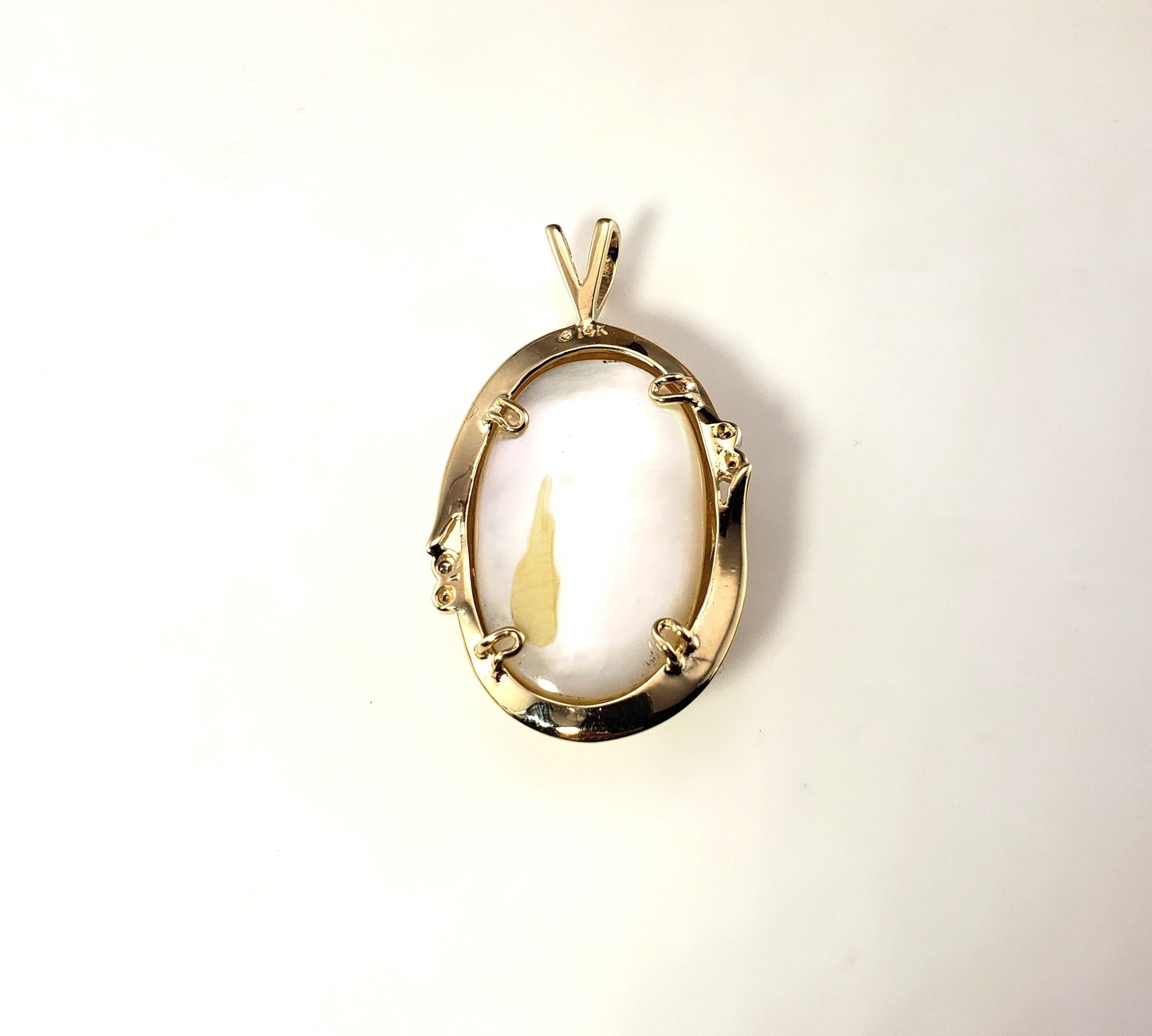 Round Cut 14 Karat Yellow Gold Mabe Pearl and Diamond Pendant #15723 For Sale