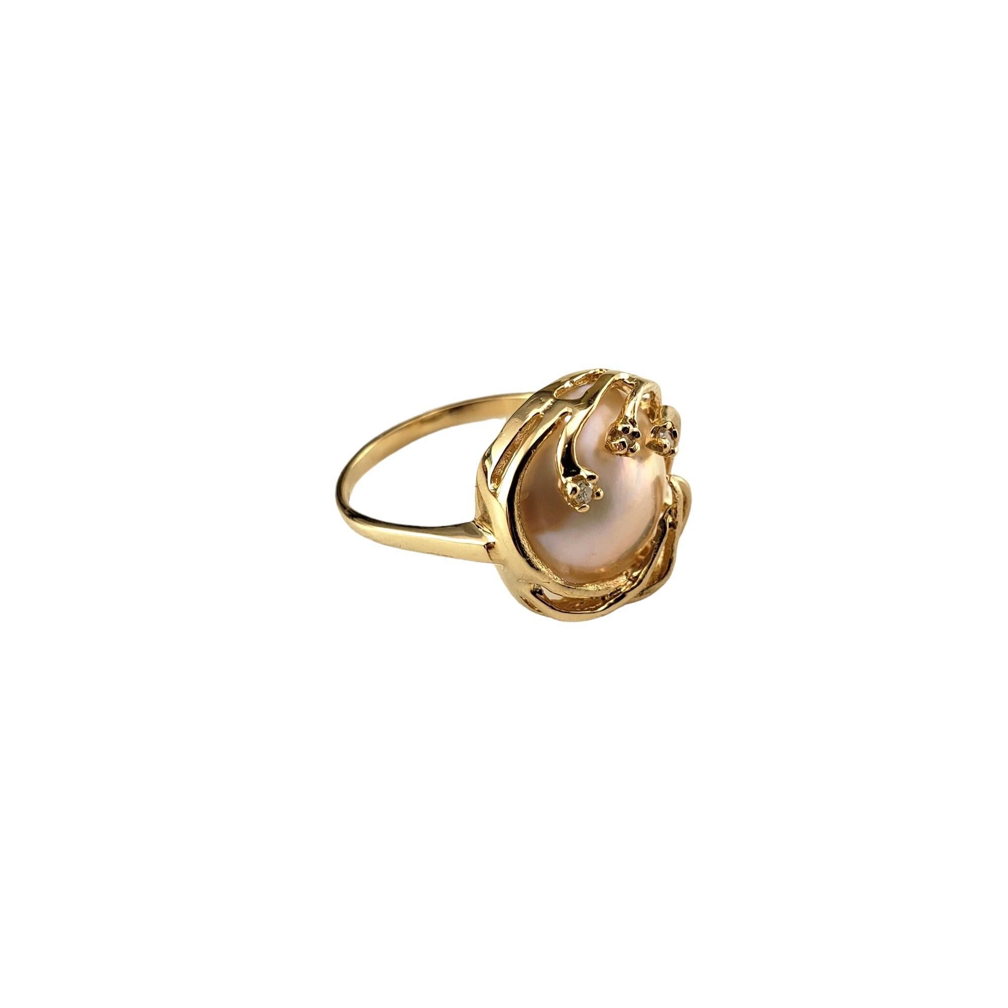 Round Cut 14 Karat Yellow Gold Mabe Pearl and Diamond Ring Size 7.75 #16725 For Sale