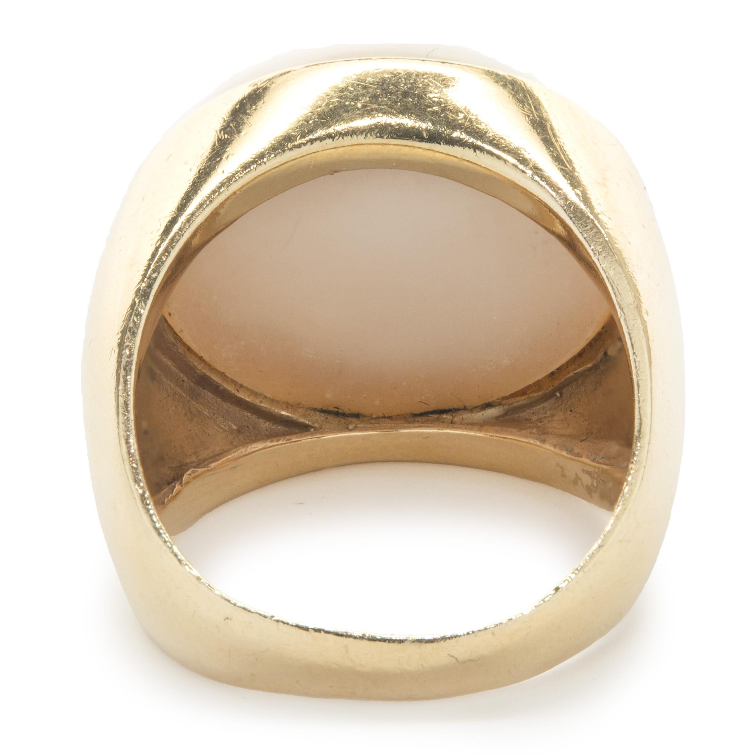 14 Karat Yellow Gold Mabe Pearl Ring In Excellent Condition For Sale In Scottsdale, AZ