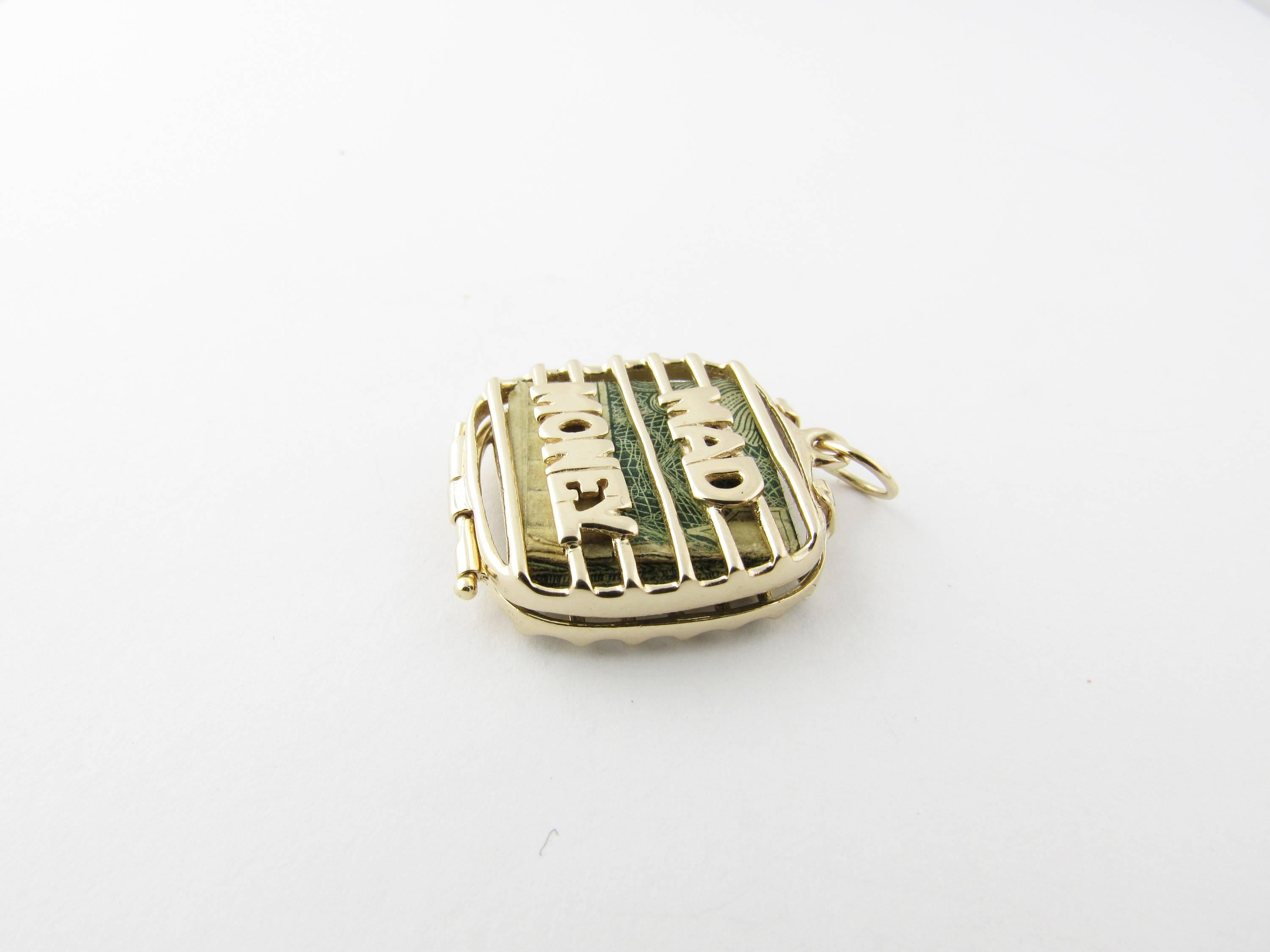 14 Karat Yellow Gold Mad Money Charm In Good Condition In Washington Depot, CT
