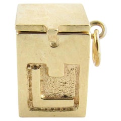 Vintage 14 Karat Yellow Gold Mechanical Jack in the Box Charm