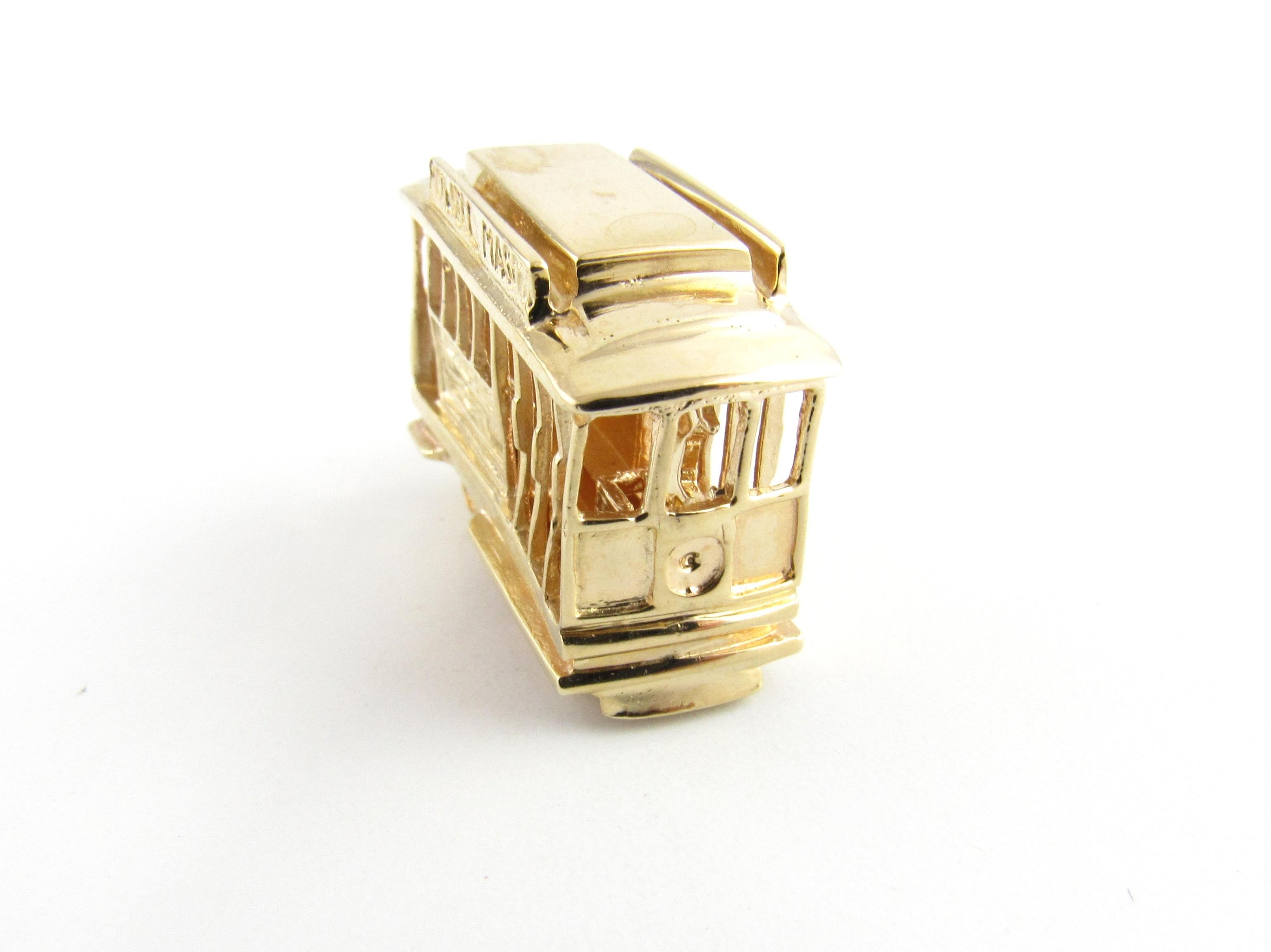 14 Karat Yellow Gold Mechanical San Francisco Cable Car Charm In Good Condition In Washington Depot, CT