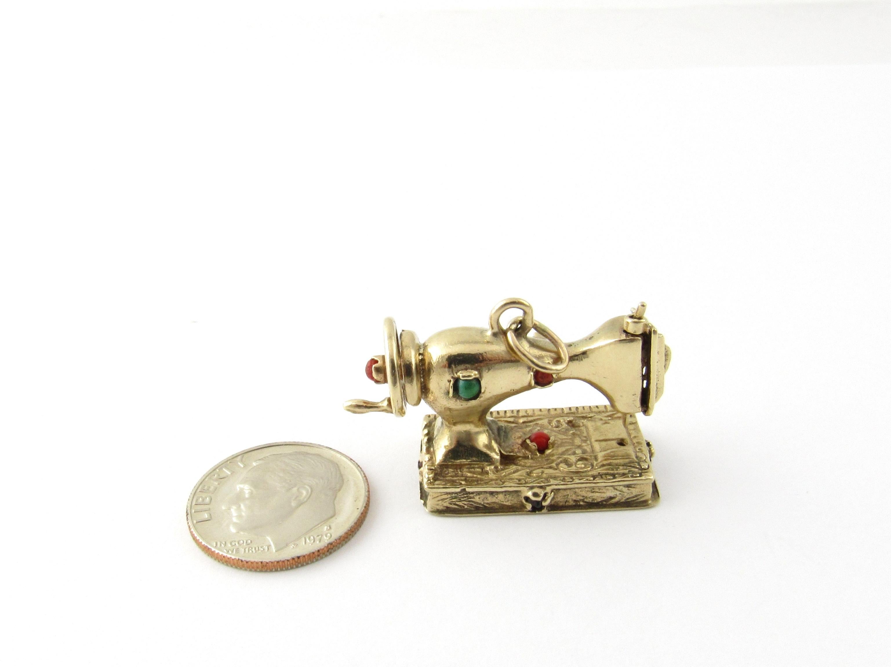 14 Karat Yellow Gold Mechanical Sewing Machine Charm 1