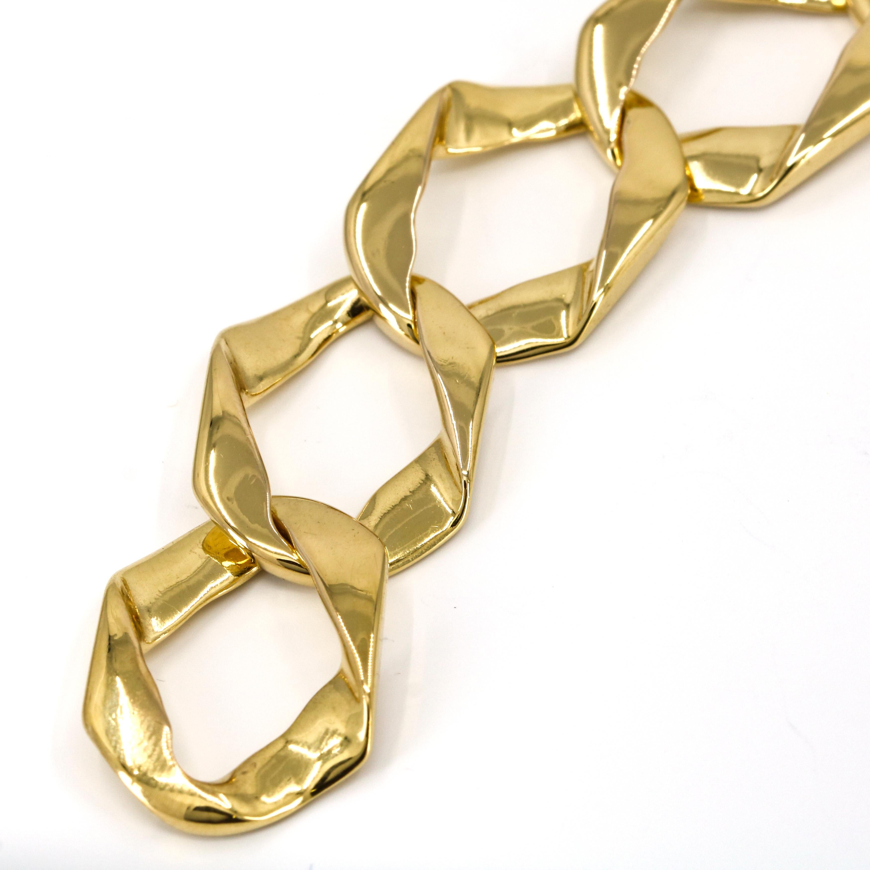 14 Karat Yellow Gold Men's Hexagon Flat Curb Link Bracelet In Good Condition For Sale In Fort Lauderdale, FL