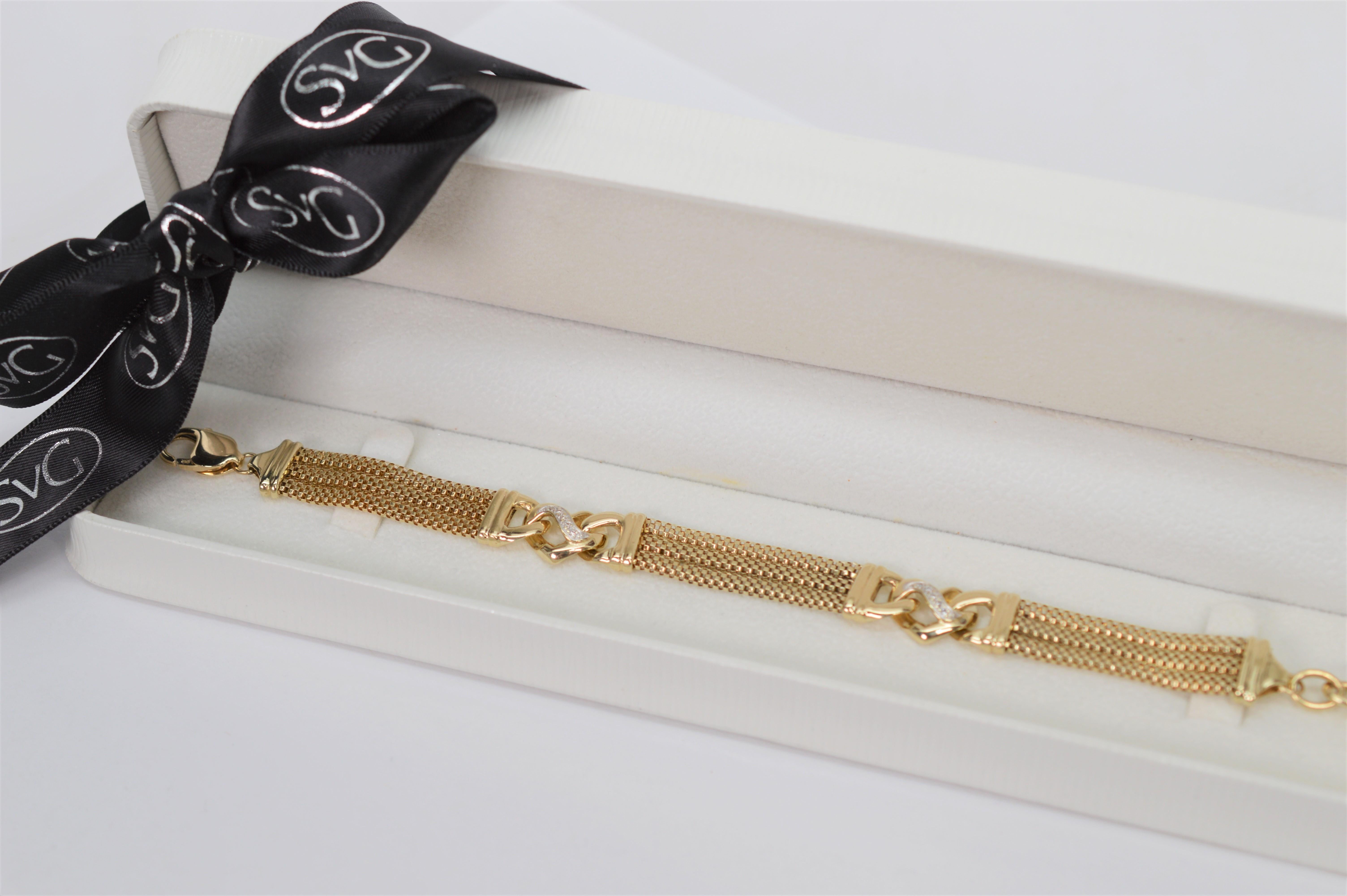 14 Karat Yellow Gold Mesh Chain Bracelet with Heart Station Diamond Accents For Sale 6