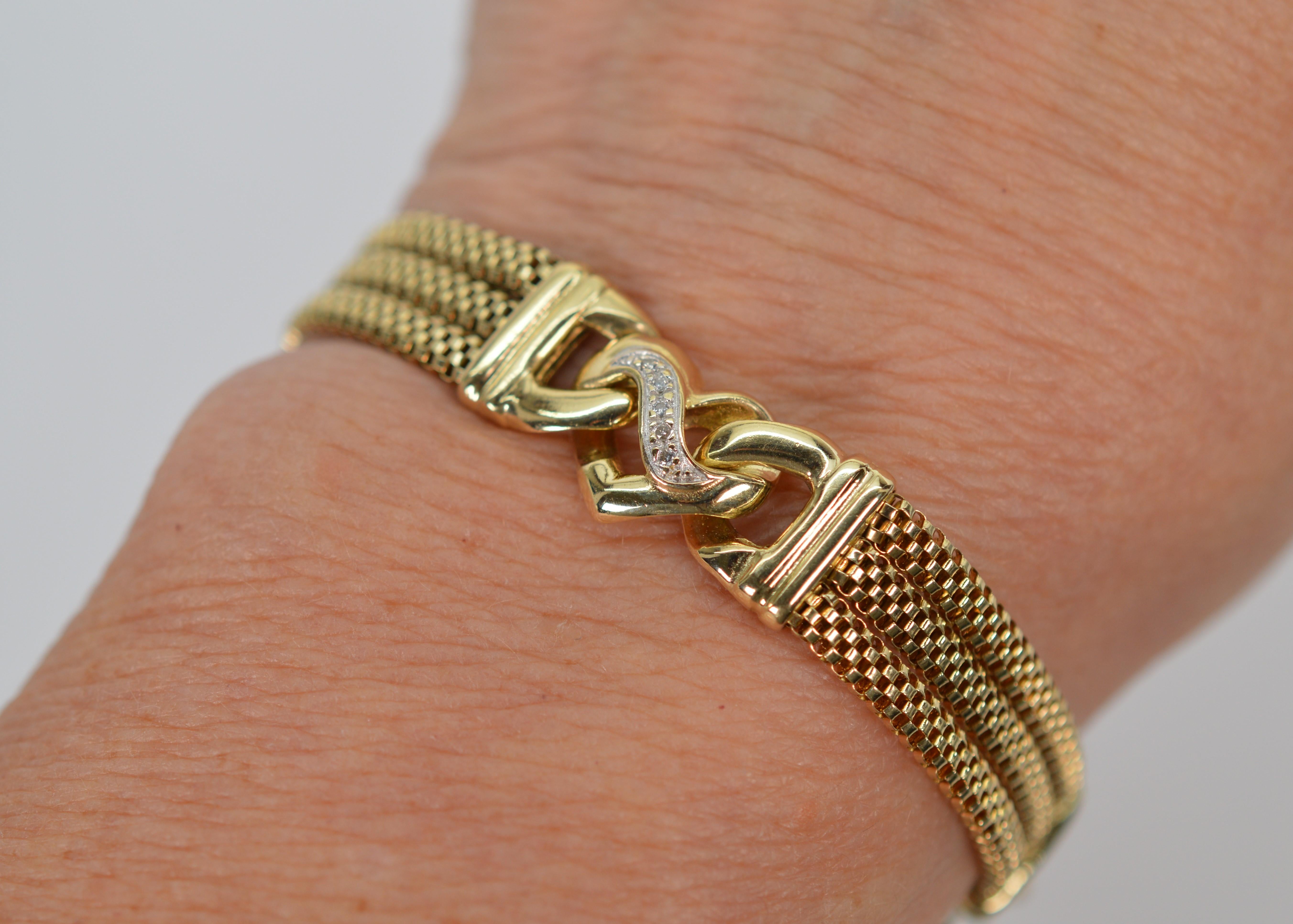 14 Karat Yellow Gold Mesh Chain Bracelet with Heart Station Diamond Accents For Sale 3