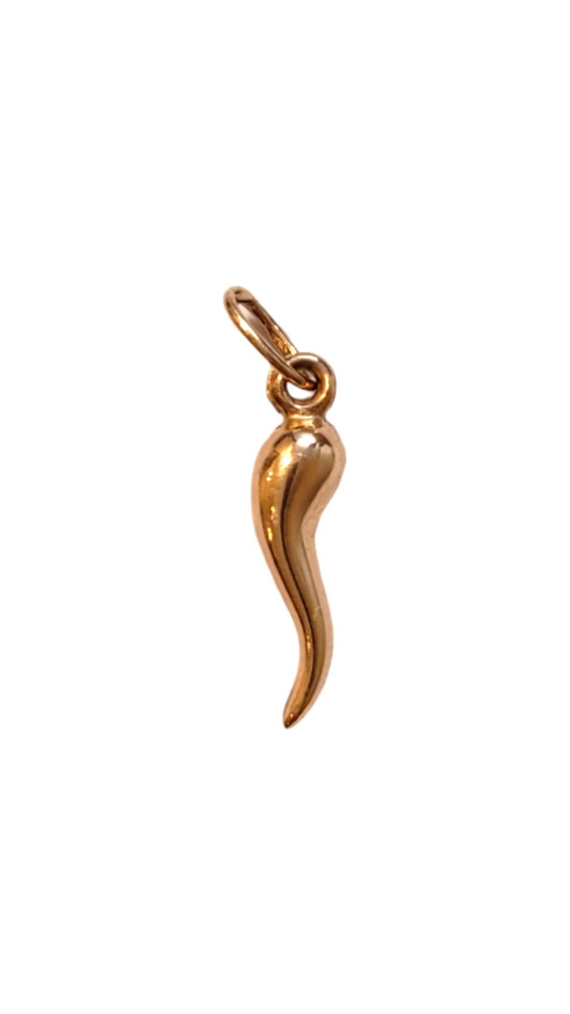 14 Karat Yellow Gold Mini Italian Horn Charm #20168 In Good Condition For Sale In Washington Depot, CT