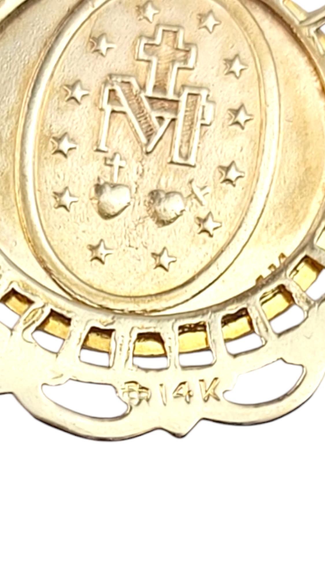 14 Karat Yellow Gold Miraculous Medal Pendant #21261 In Good Condition In Washington Depot, CT