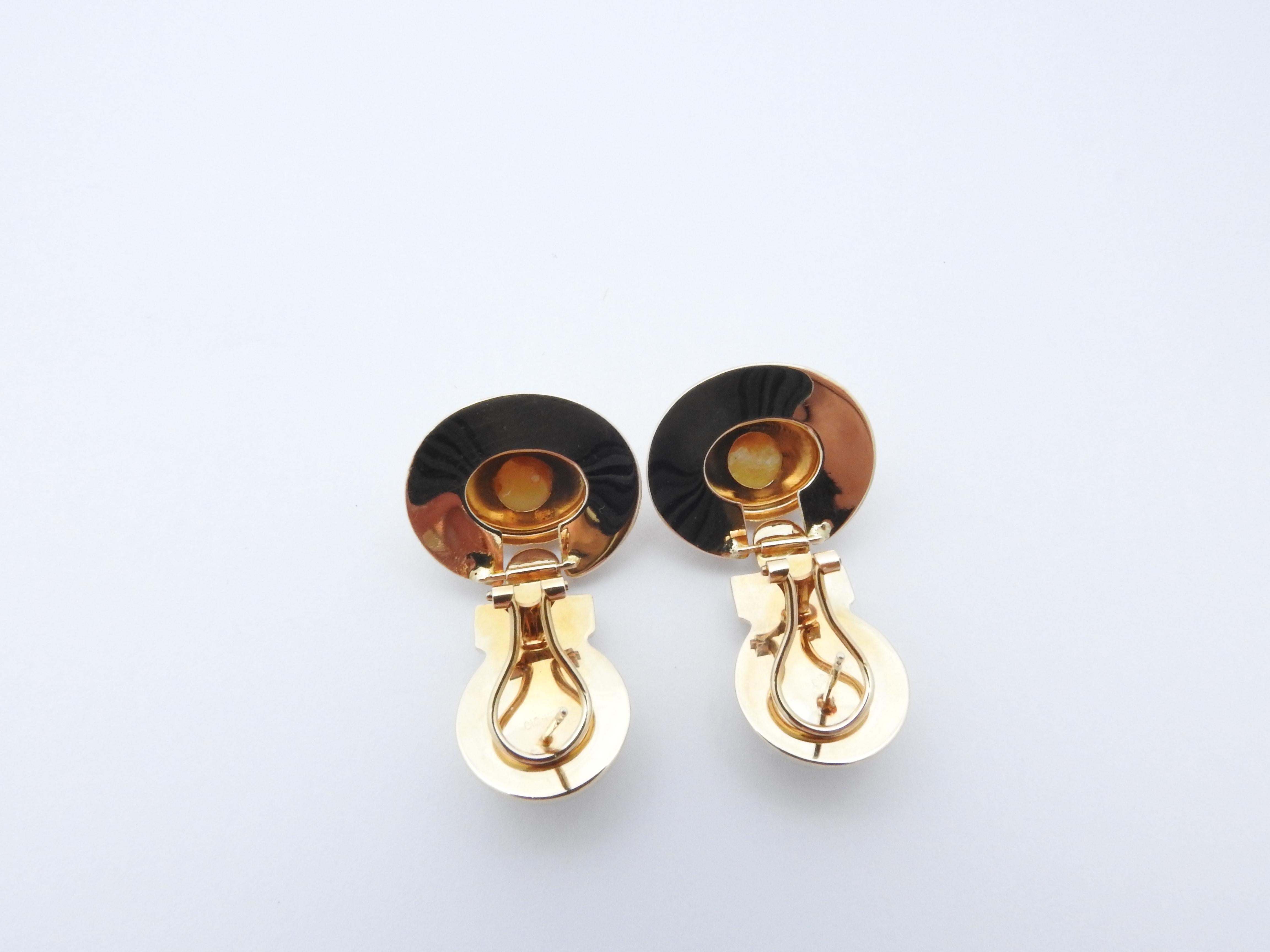 Women's or Men's 14 Karat Yellow Gold Mobe Pearl and Diamond Earrings For Sale