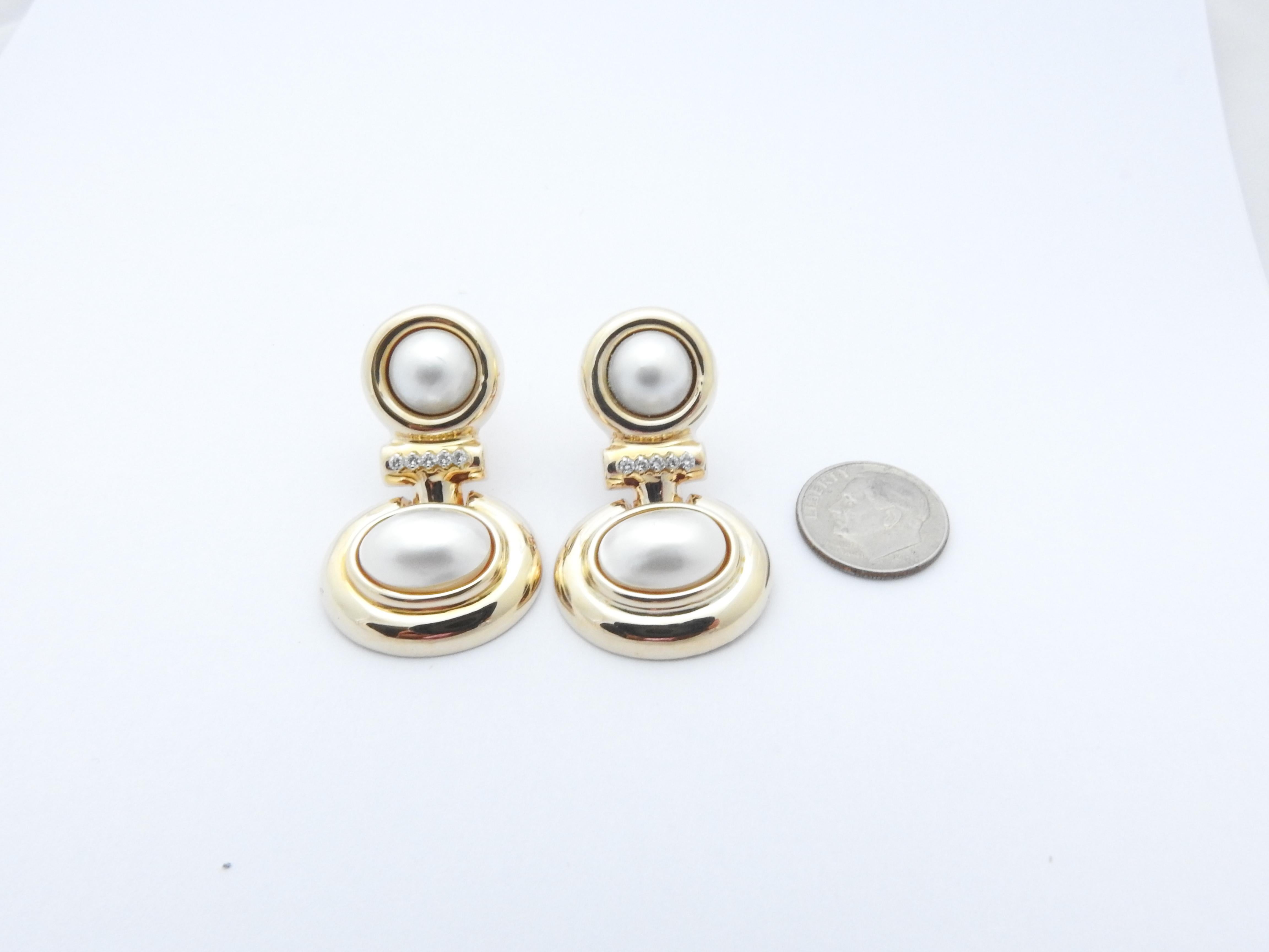 14 Karat Yellow Gold Mobe Pearl and Diamond Earrings For Sale 3