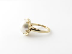 14 Karat Yellow Gold Mobe Pearl Ring