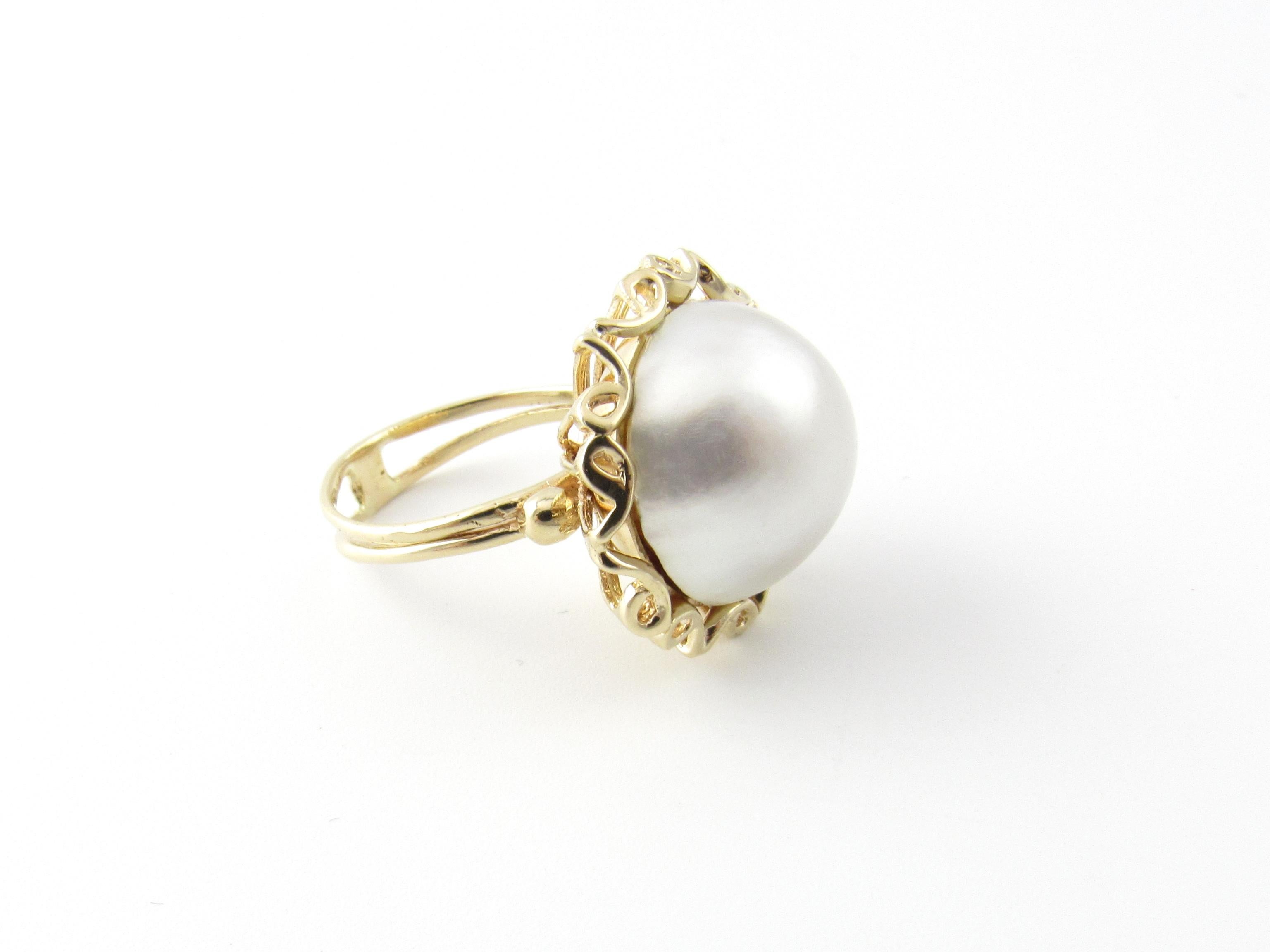 14 Karat Yellow Gold Mobe Pearl Ring In Good Condition For Sale In Washington Depot, CT