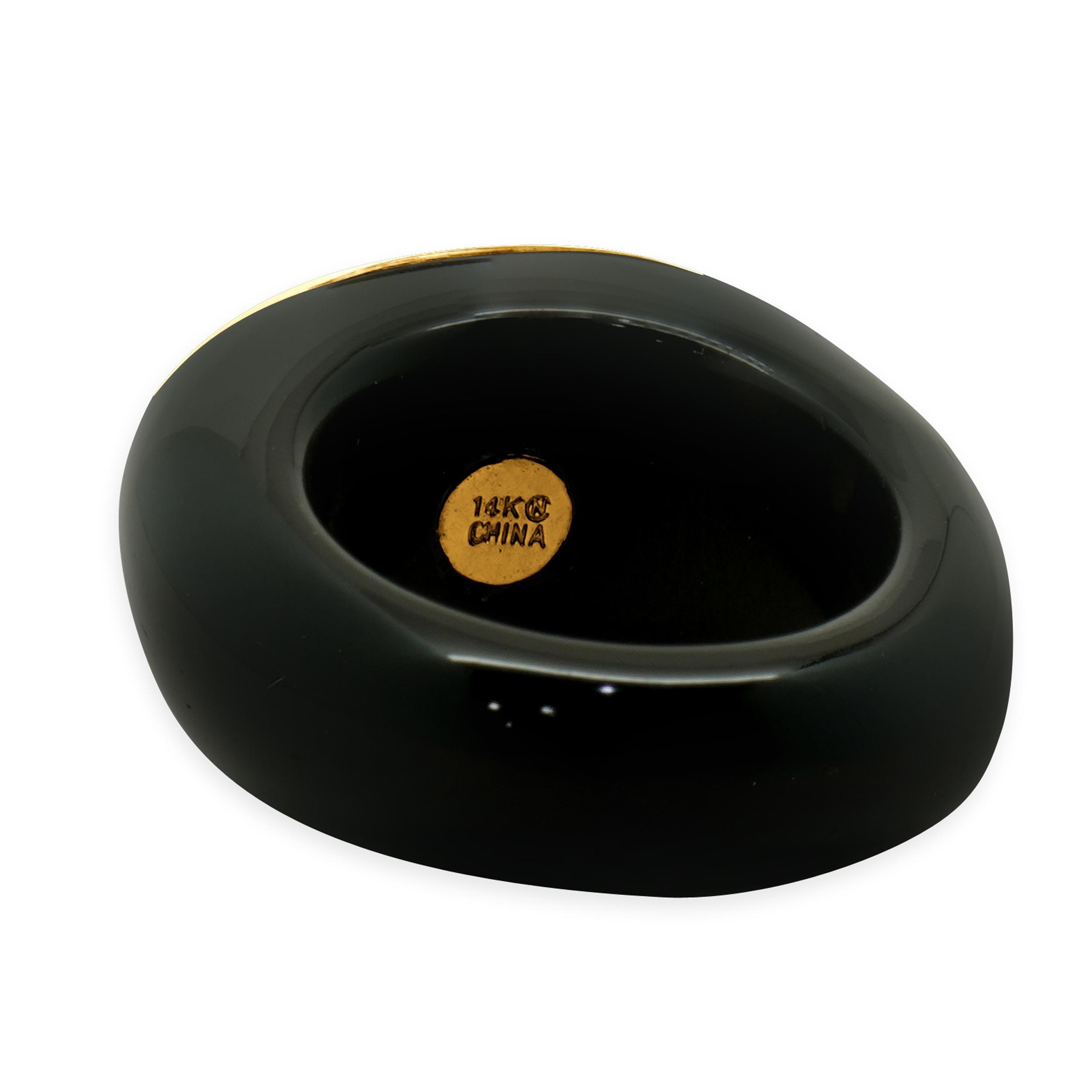 Taille cabochon Bague en or jaune 14 carats pierre de lune et agate noire en vente