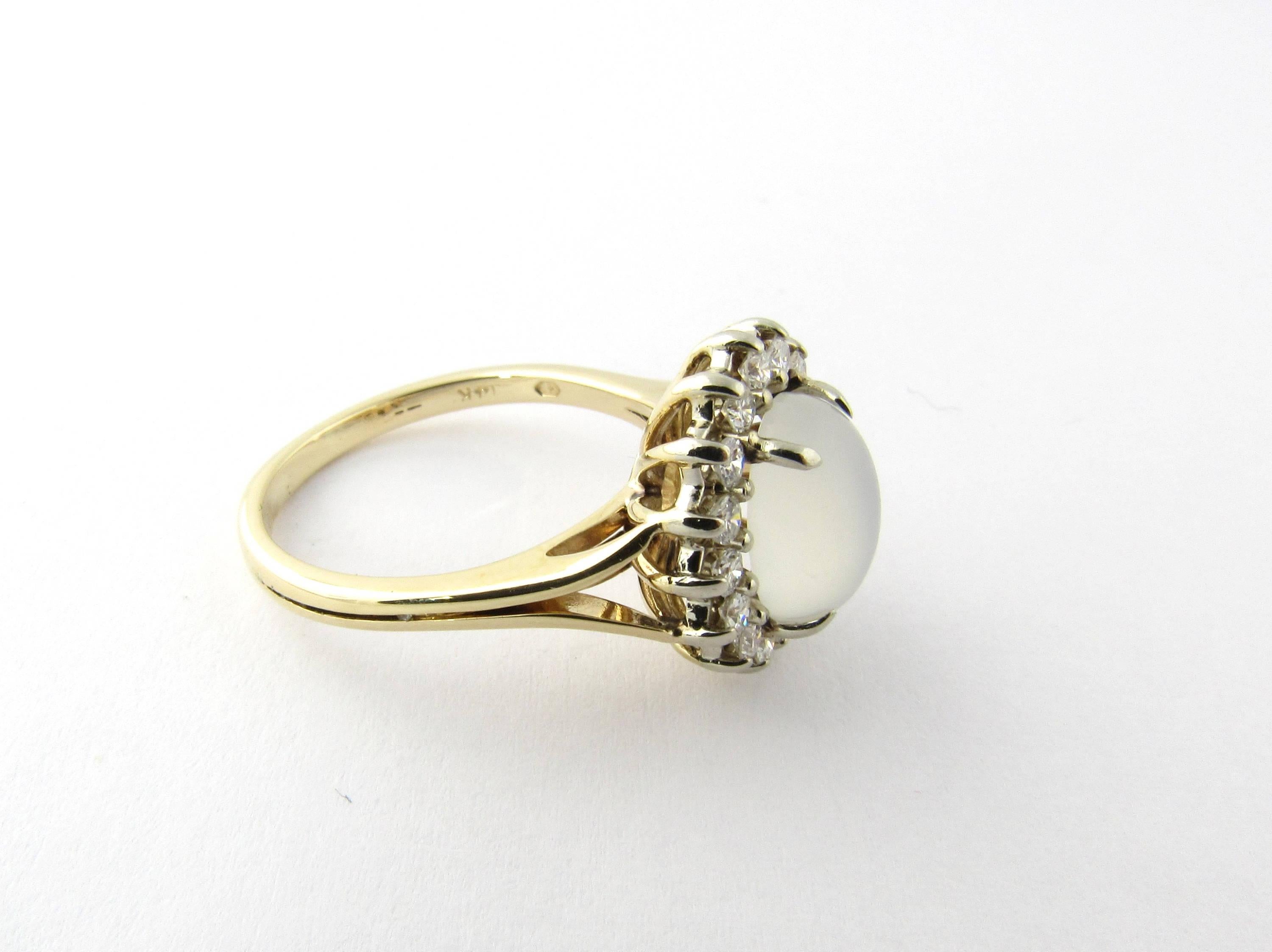 14 Karat Yellow Gold Moonstone Ring In Excellent Condition In Washington Depot, CT