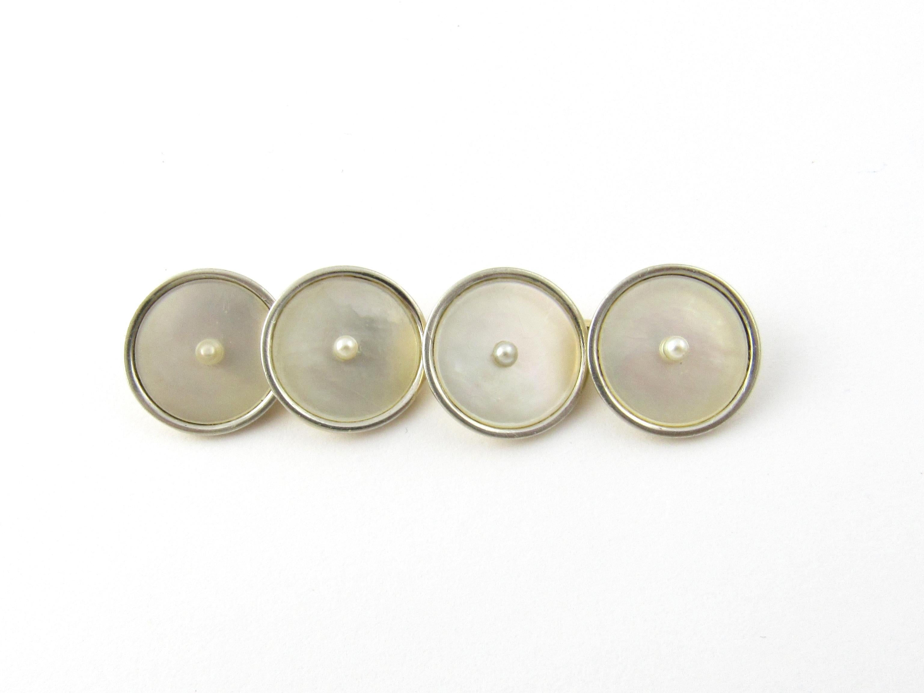 Taille cabochon Boutons de manchette en or jaune 14 carats et nacre en vente