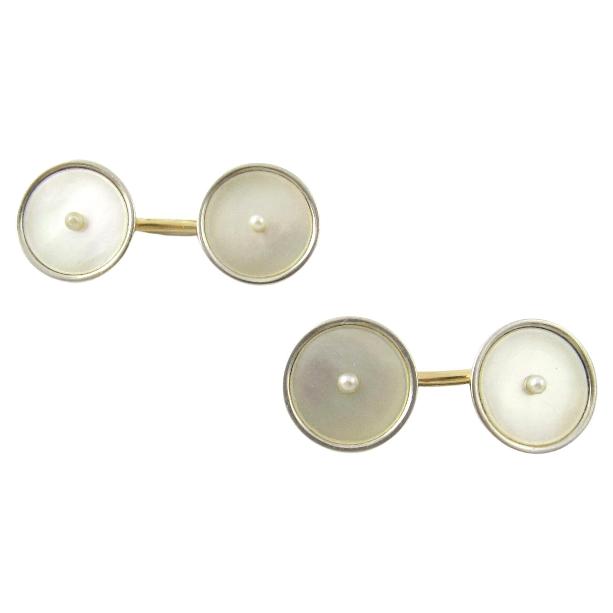 Boutons de manchette en or jaune 14 carats et nacre en vente